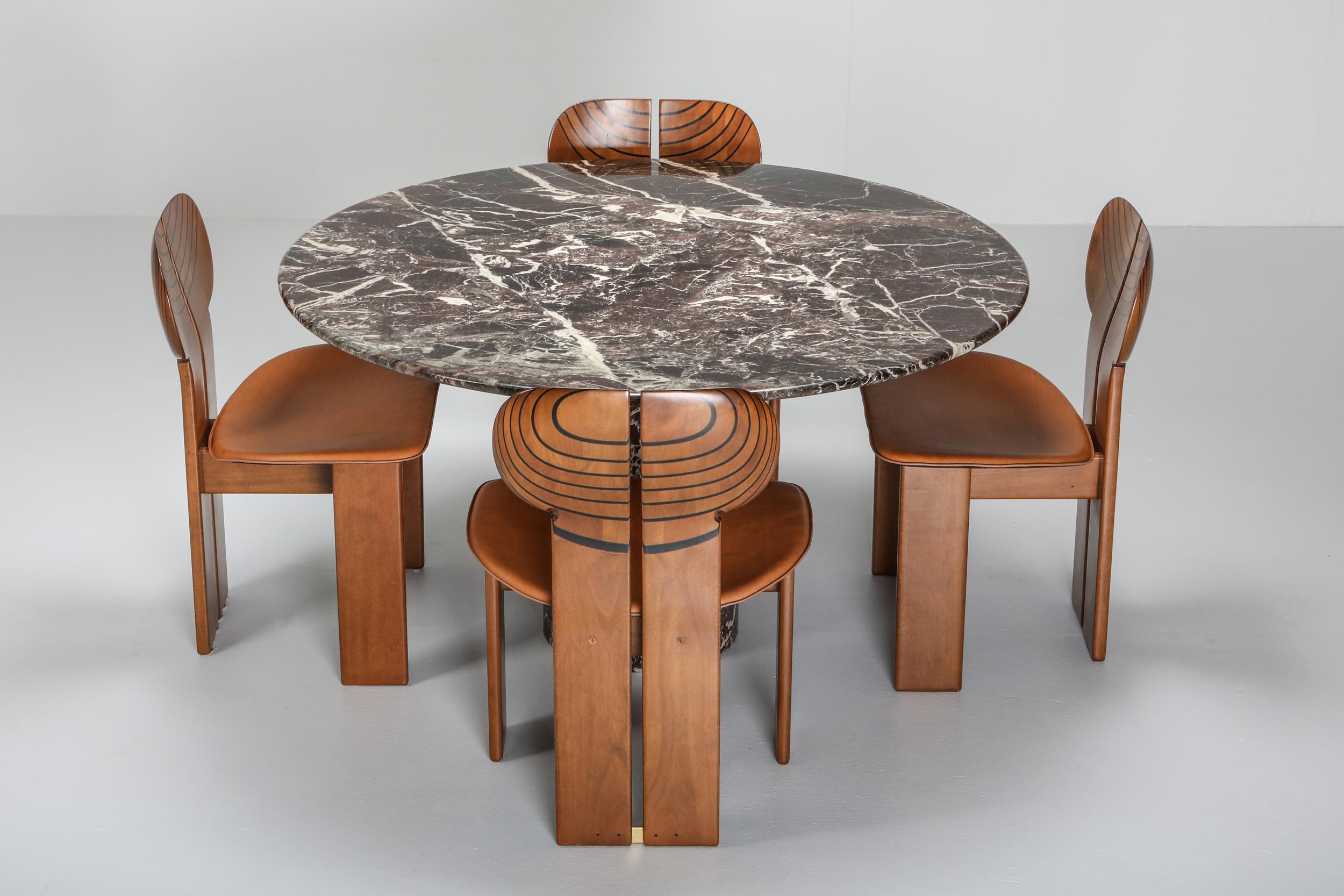 Marble Dining Table 'Rosso Levanto', Italy, 1970s 2