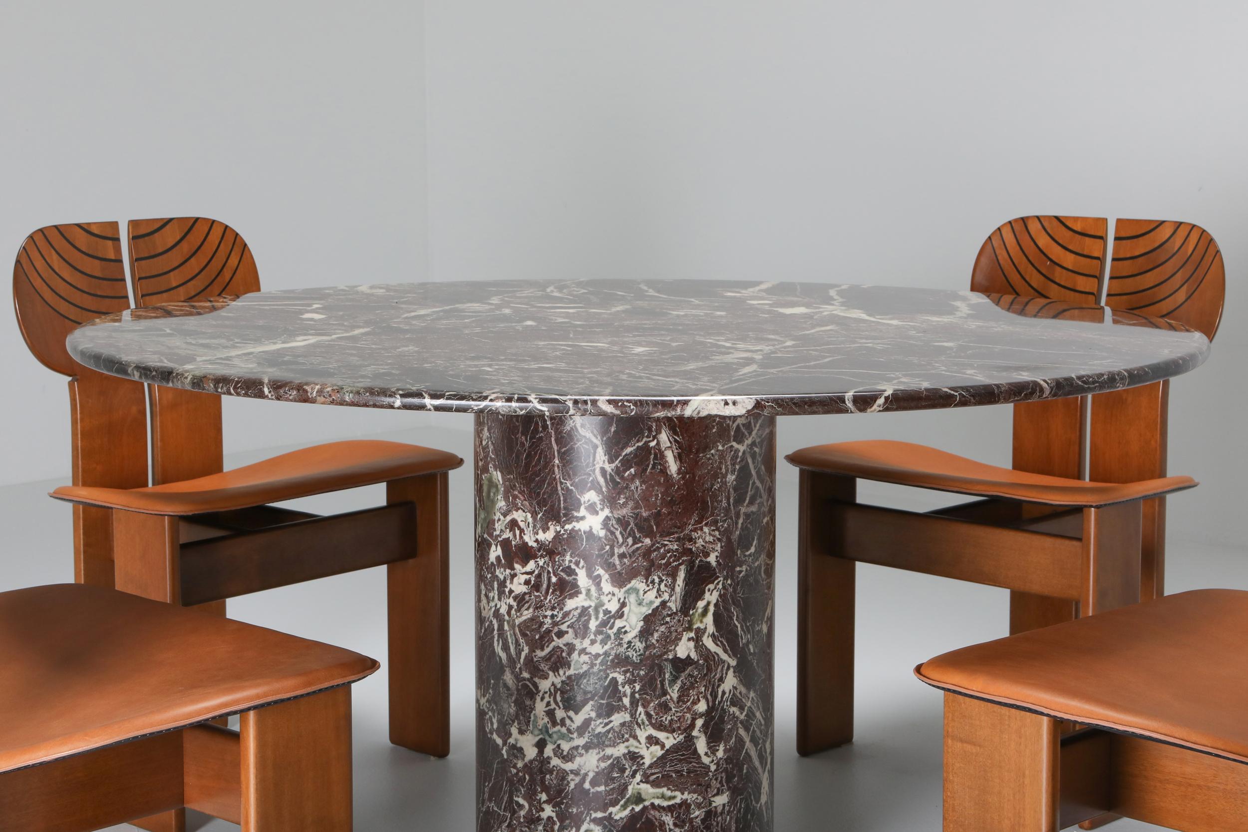 Marble Dining Table 'Rosso Levanto', Italy, 1970s 3