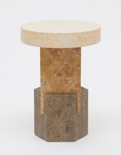 Sgabello Dorik Chroma in marmo di Oeuffice