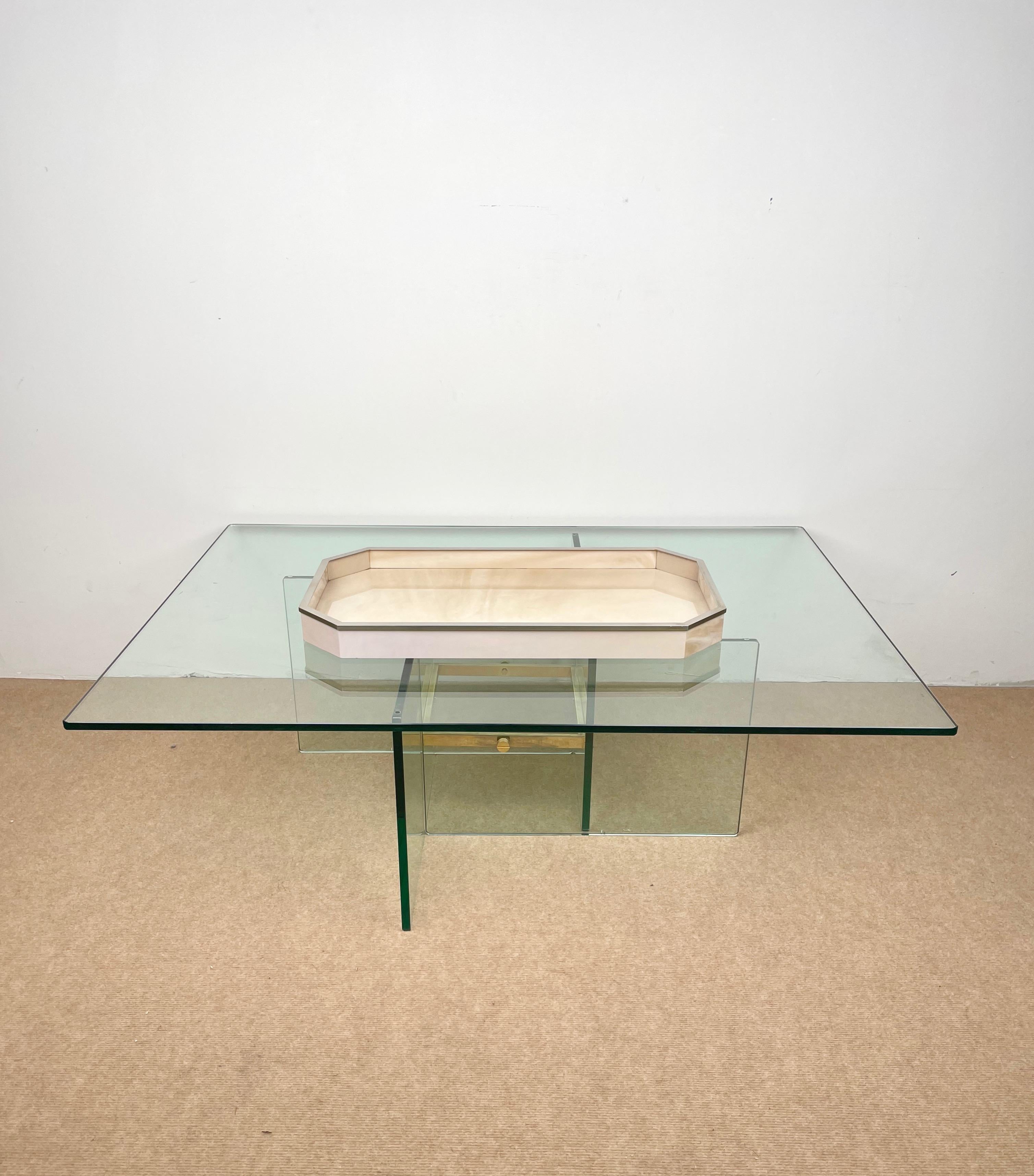 Centre de table en acrylique et cadre chromé à effet marbre, Italie, années 1970 en vente 2