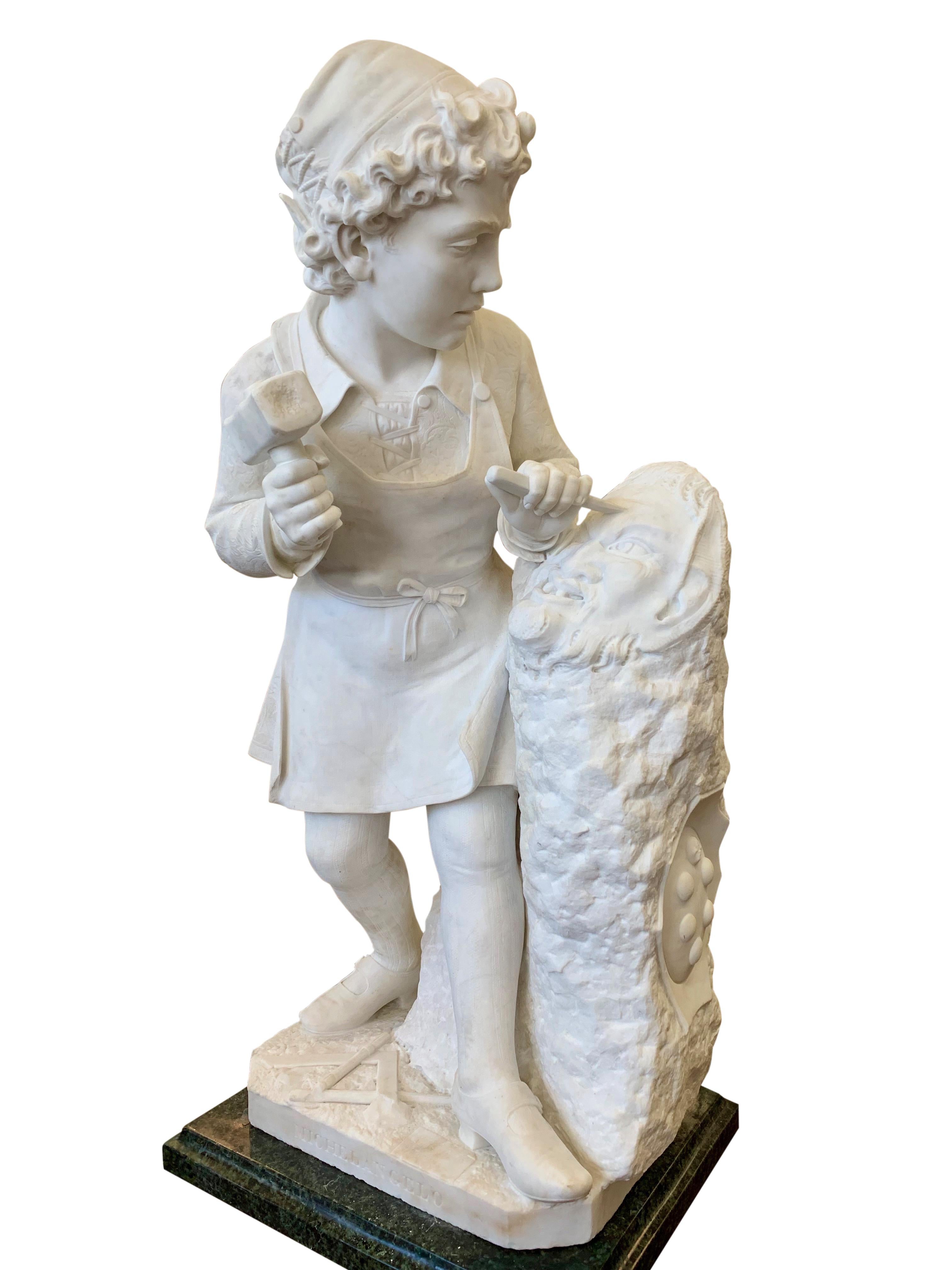 Marbre de Carrare Figure ancienne en marbre de Michel-Ange sculptant la tête d'un faune en vente