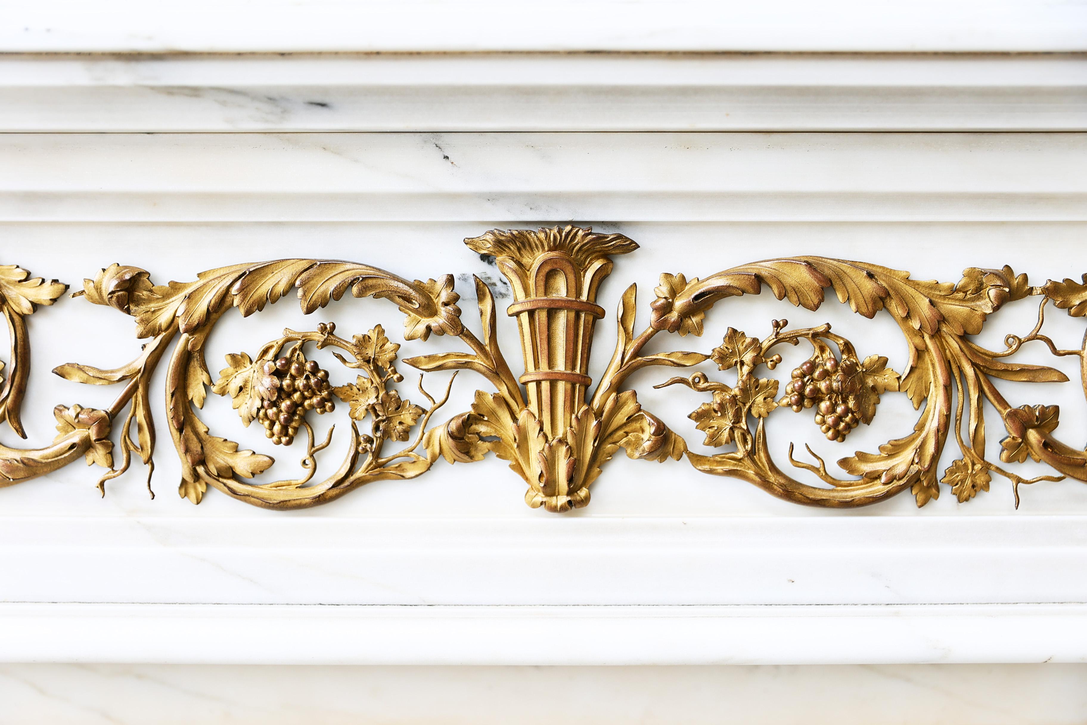 Marble Fireplace of Carrara Marble from 19th Century Style Louis XVI For Sale 11