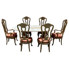 Mesa y sillas de comedor francesas ovaladas de madera pintada con incrustaciones florales de mármol, set de 7