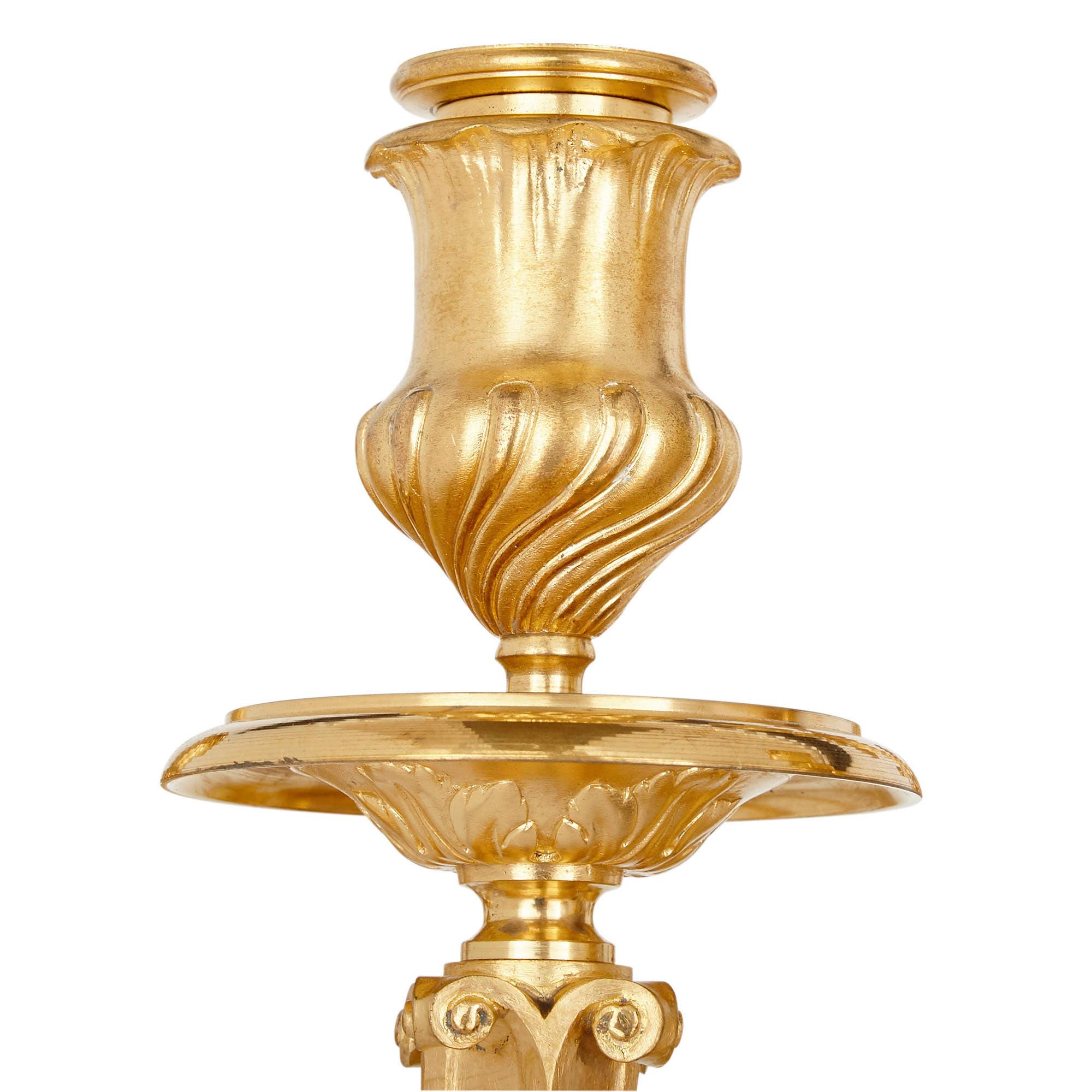 Dreiteiliges Uhrenset aus Marmor, vergoldeter und patinierter Bronze von Barbedienne im Angebot 4