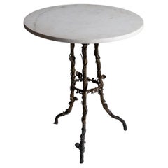 Table d'appoint en marbre et dorée, Angleterre vers 1890