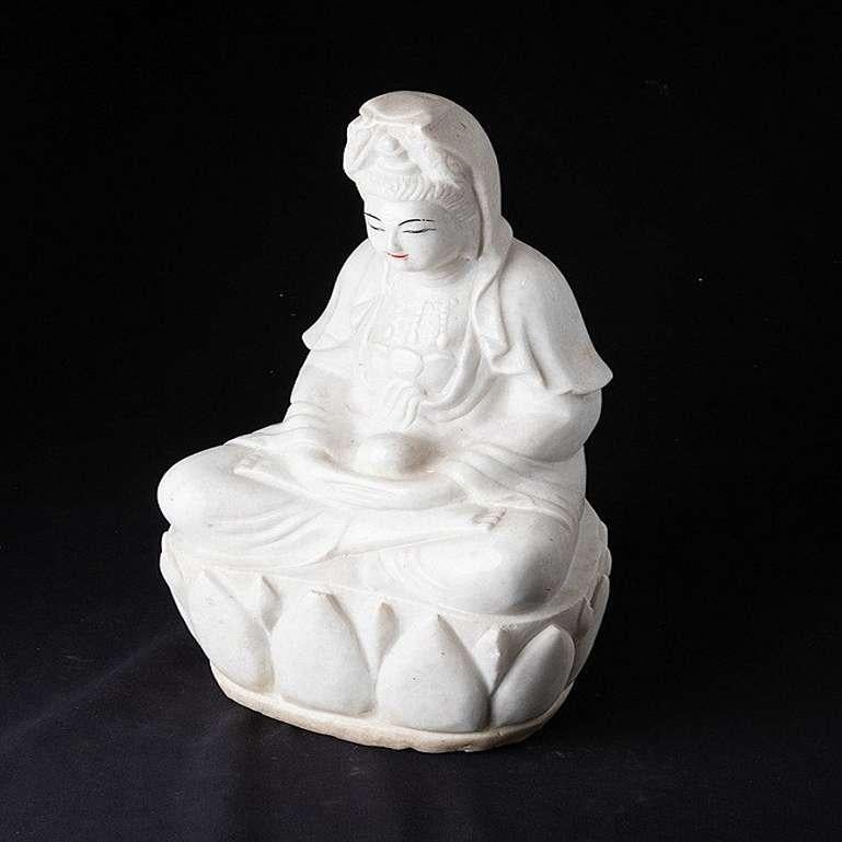 Marble Guan Yin statue from Burma For Sale 9