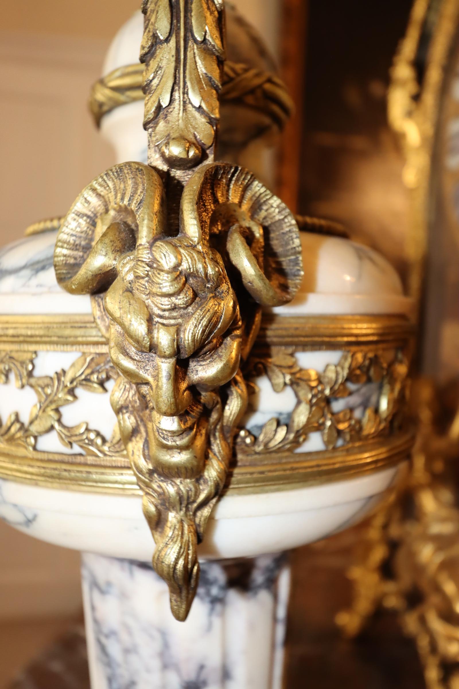 Marble Guilt Bronze Mounted Decorative Classical Urns, early to mid 19th Century For Sale 1