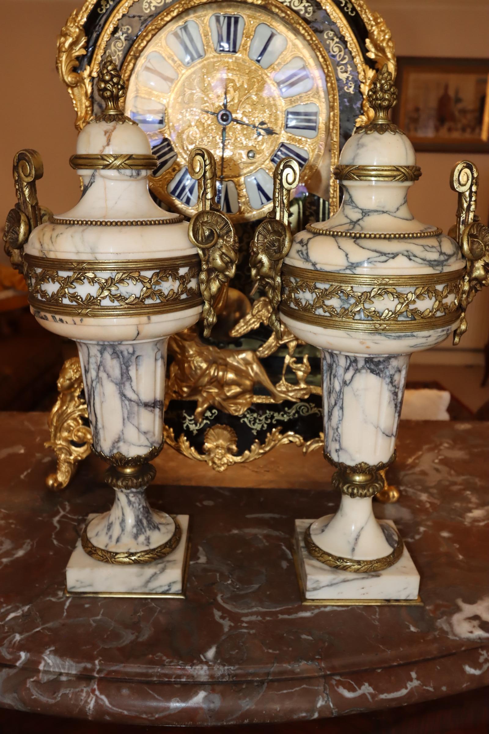 Marble Guilt Bronze Mounted Decorative Classical Urns, early to mid 19th Century For Sale 3