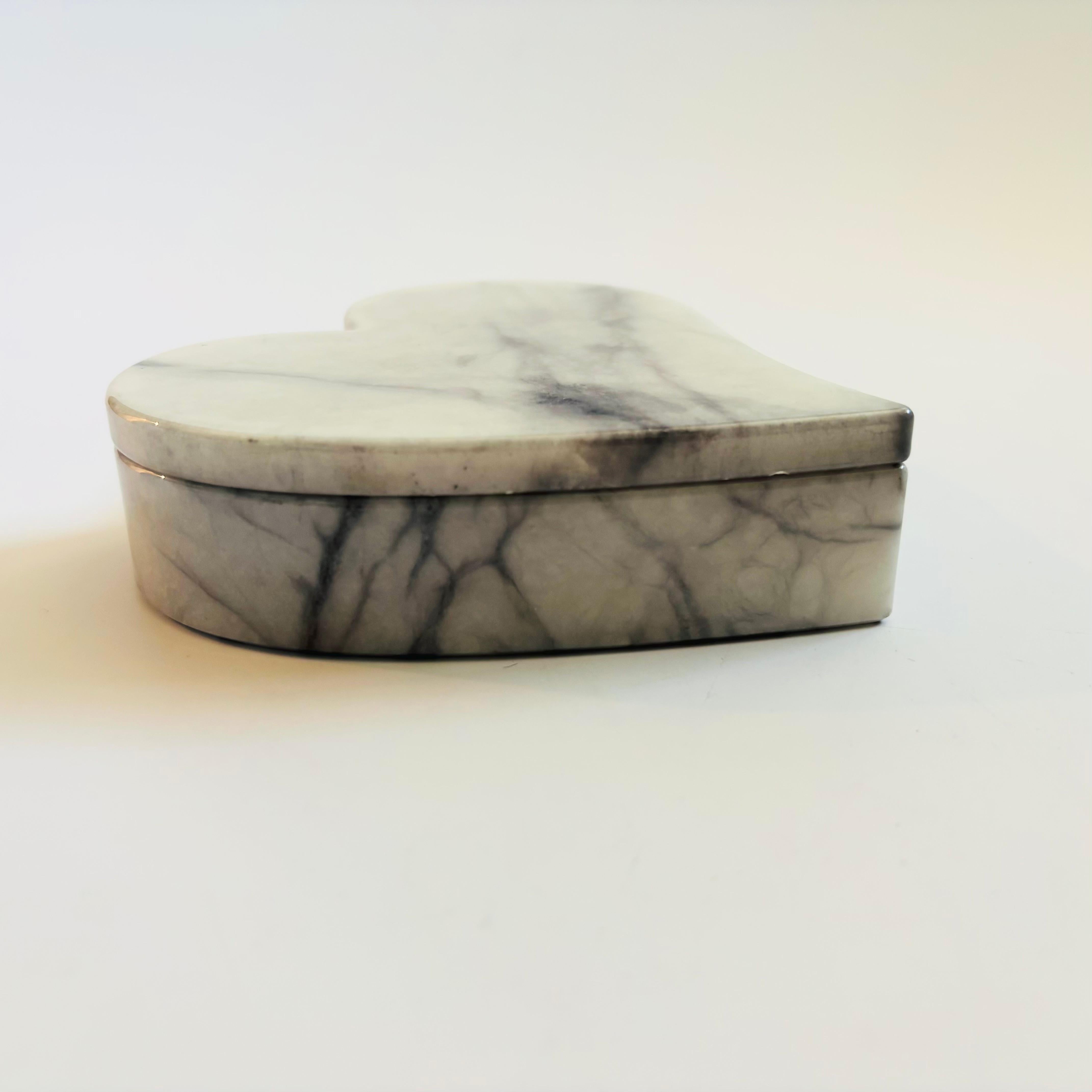 Italian Marble Heart Box by Ducceschi For Sale