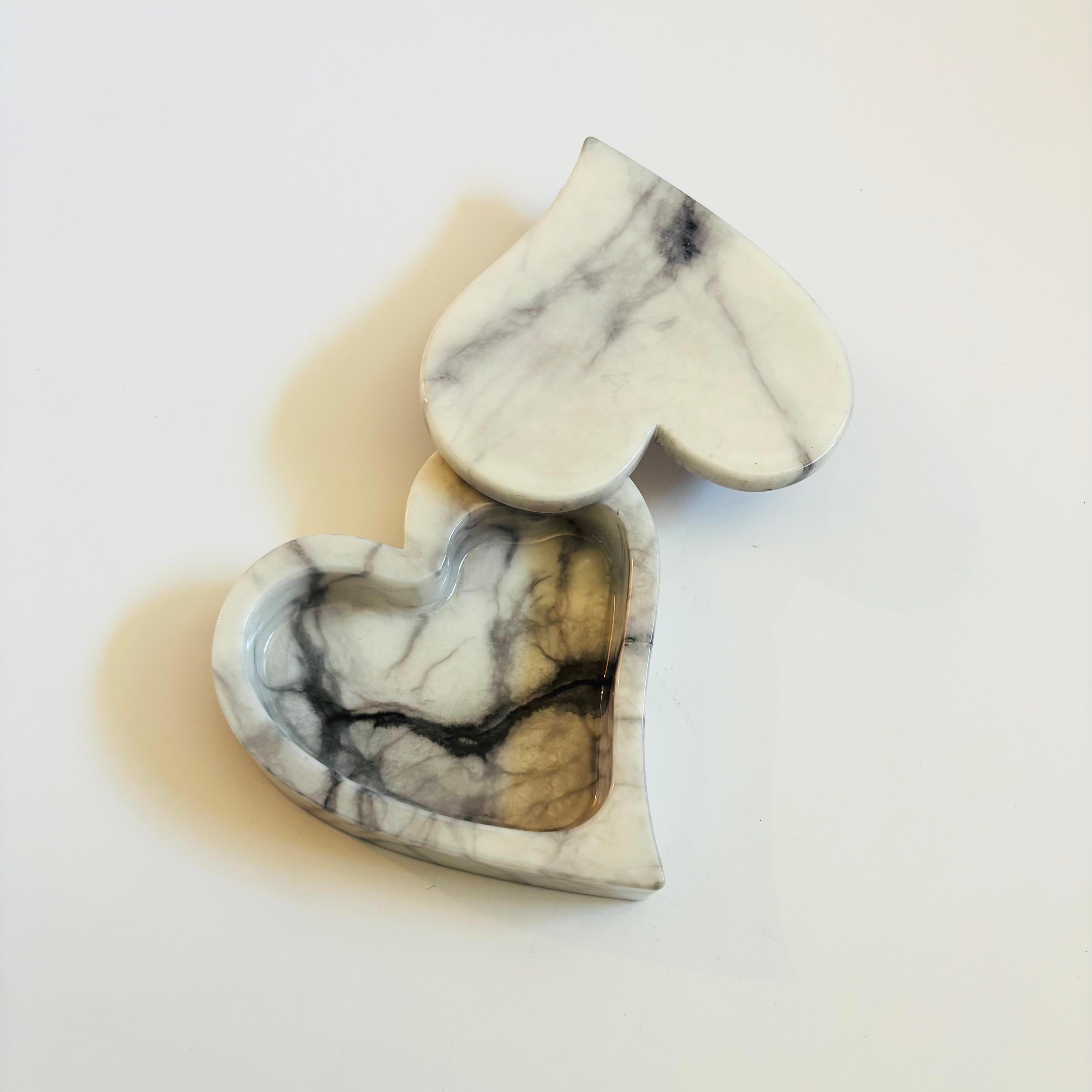 Marble Heart Box by Ducceschi In Good Condition For Sale In Fairfield, CA