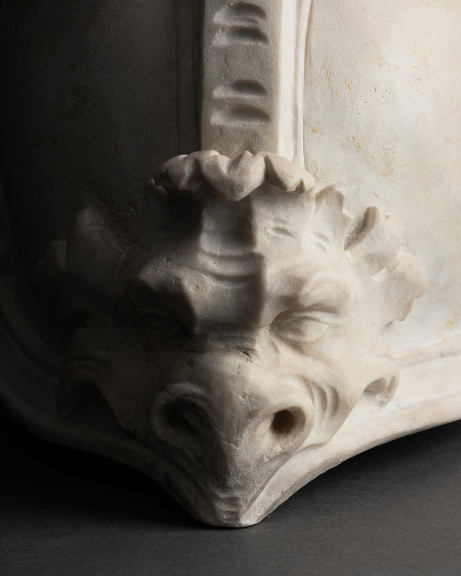 Marmorhelm - Frankreich, 17. Jahrhundert (Renaissance) im Angebot