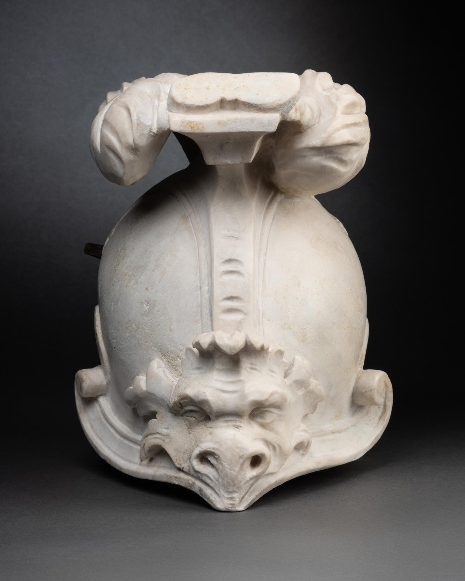 Marmorhelm - Frankreich, 17. Jahrhundert (Französisch) im Angebot