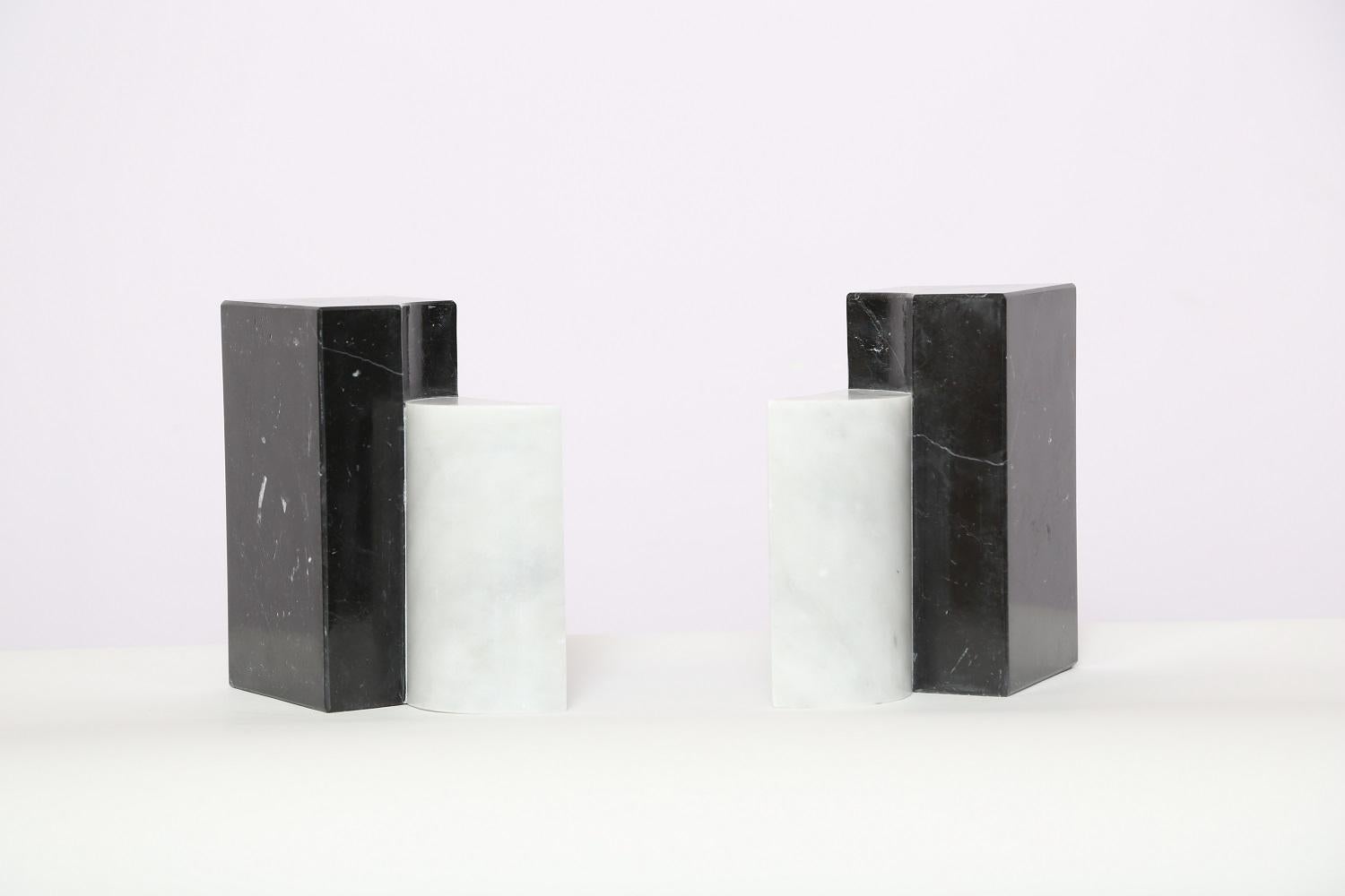 Hand-Crafted The Marble House Bookends Black and White Carrara Marble, Handmade in Italy