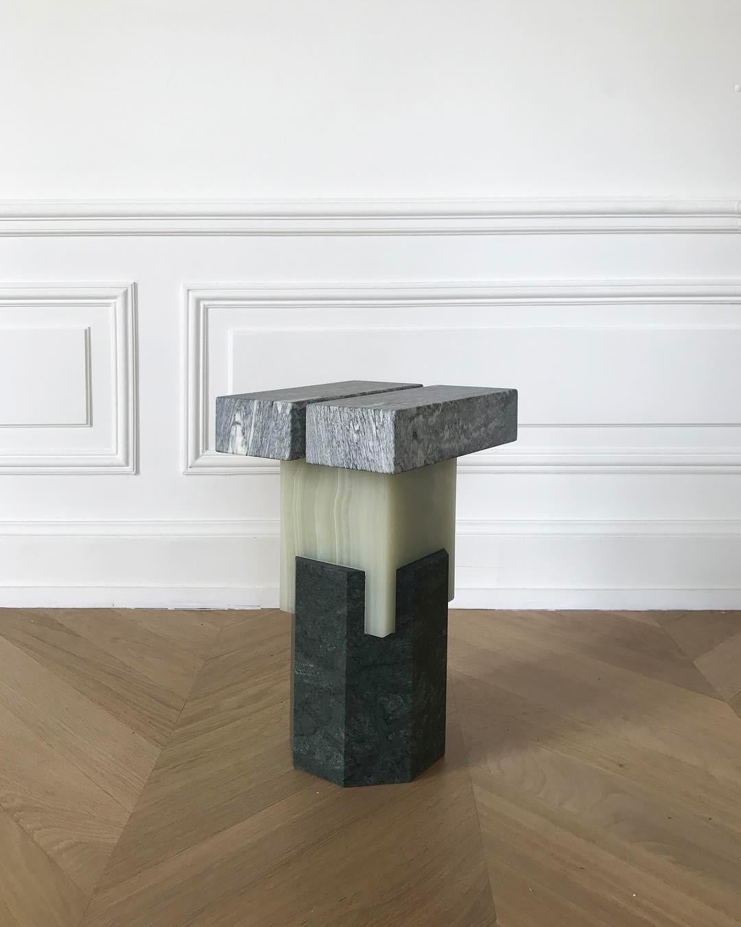English Marble Ionik Chroma Stool by Oeuffice For Sale