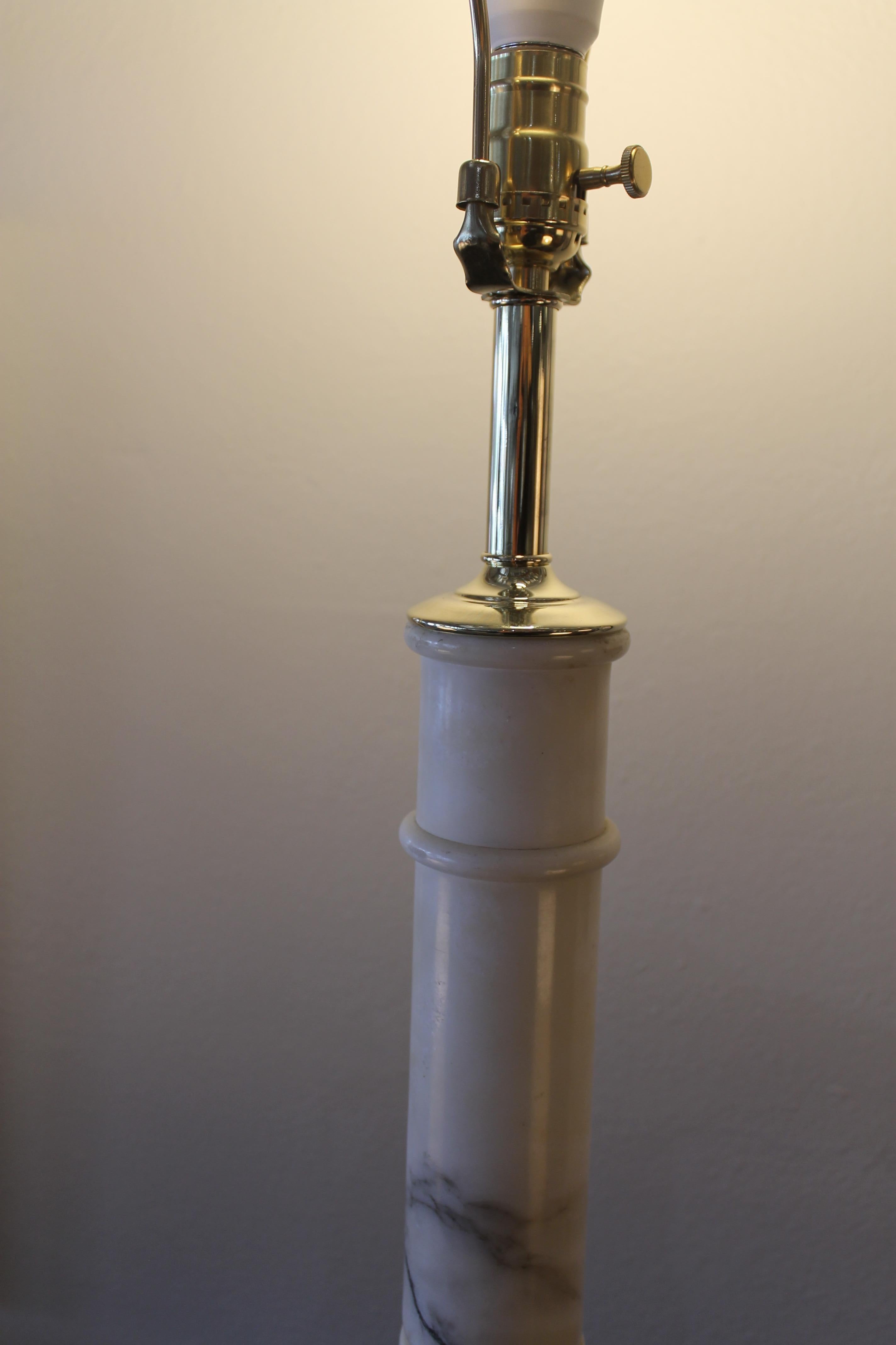 Lampe en marbre, fabriquée en Italie pour I. Magnin & Company Bon état - En vente à Palm Springs, CA