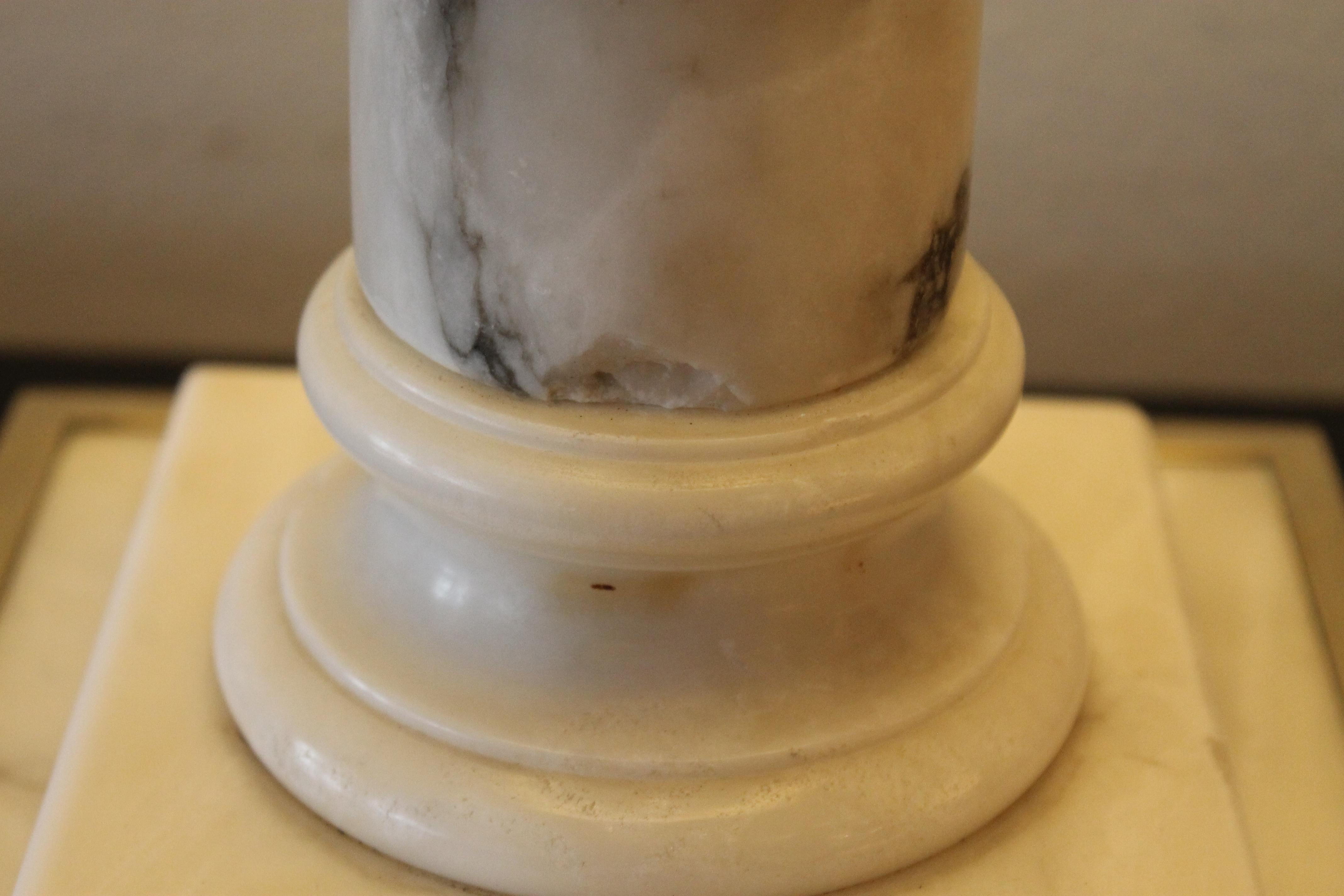 Lampe en marbre, fabriquée en Italie pour I. Magnin & Company en vente 1
