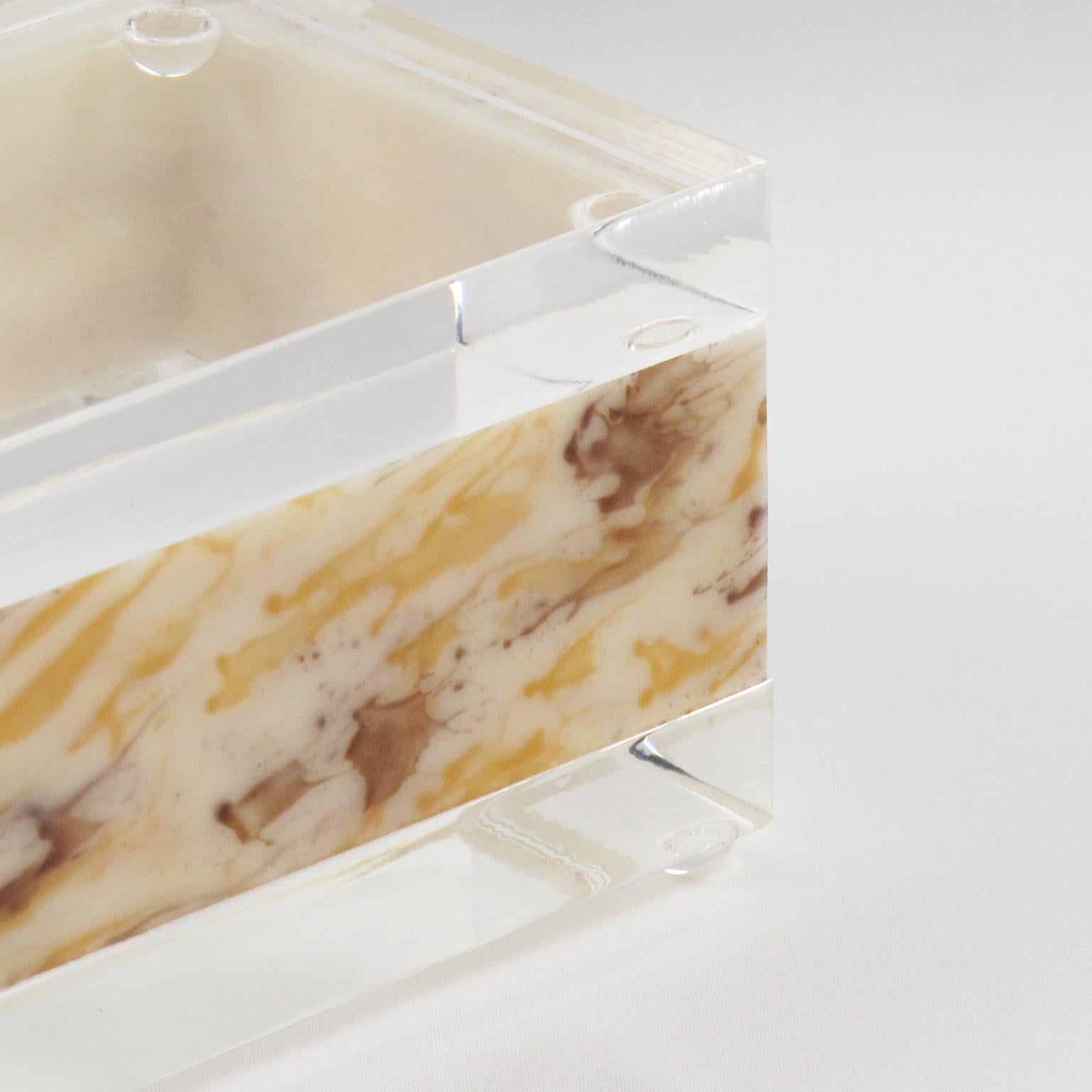 Caja rectangular grande de lucita con aspecto de mármol, años 70 en Excelente estado para la venta en Atlanta, GA