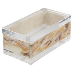 Caja rectangular grande de lucita con aspecto de mármol, años 70