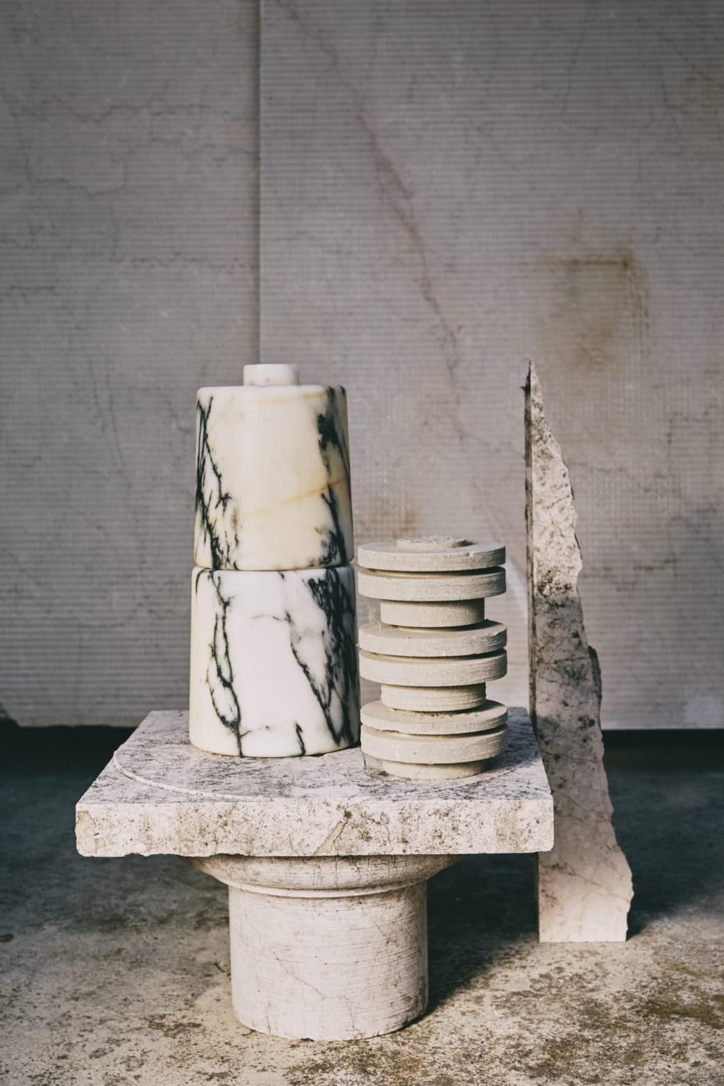 Postmoderne Table basse en marbre de Samuele Brianza en vente