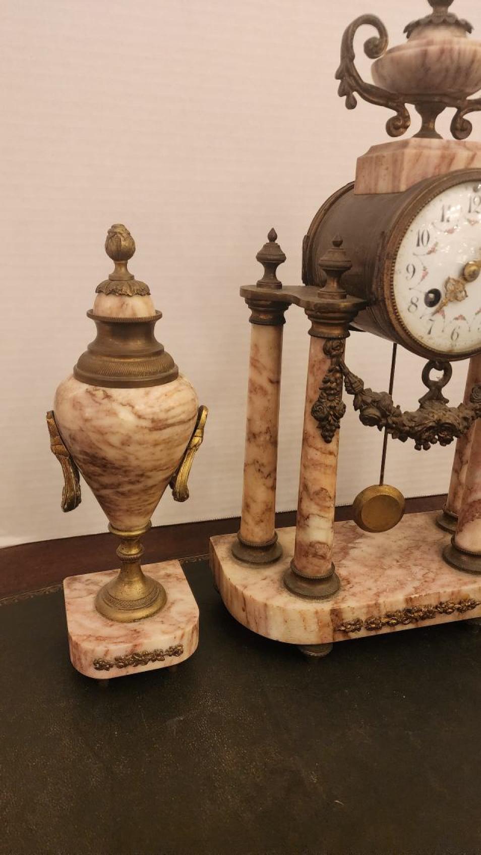 Marble Mantel Clock with matching Urns For Sale 1