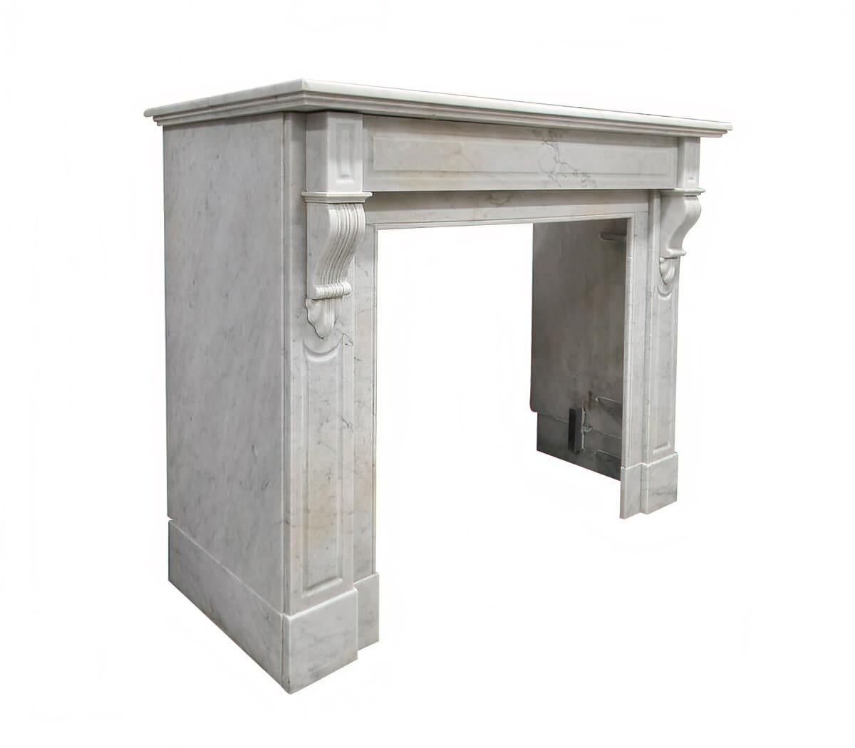 Antique white marble modillion fireplace mantel from the 19th Century,
to place around the chimney.