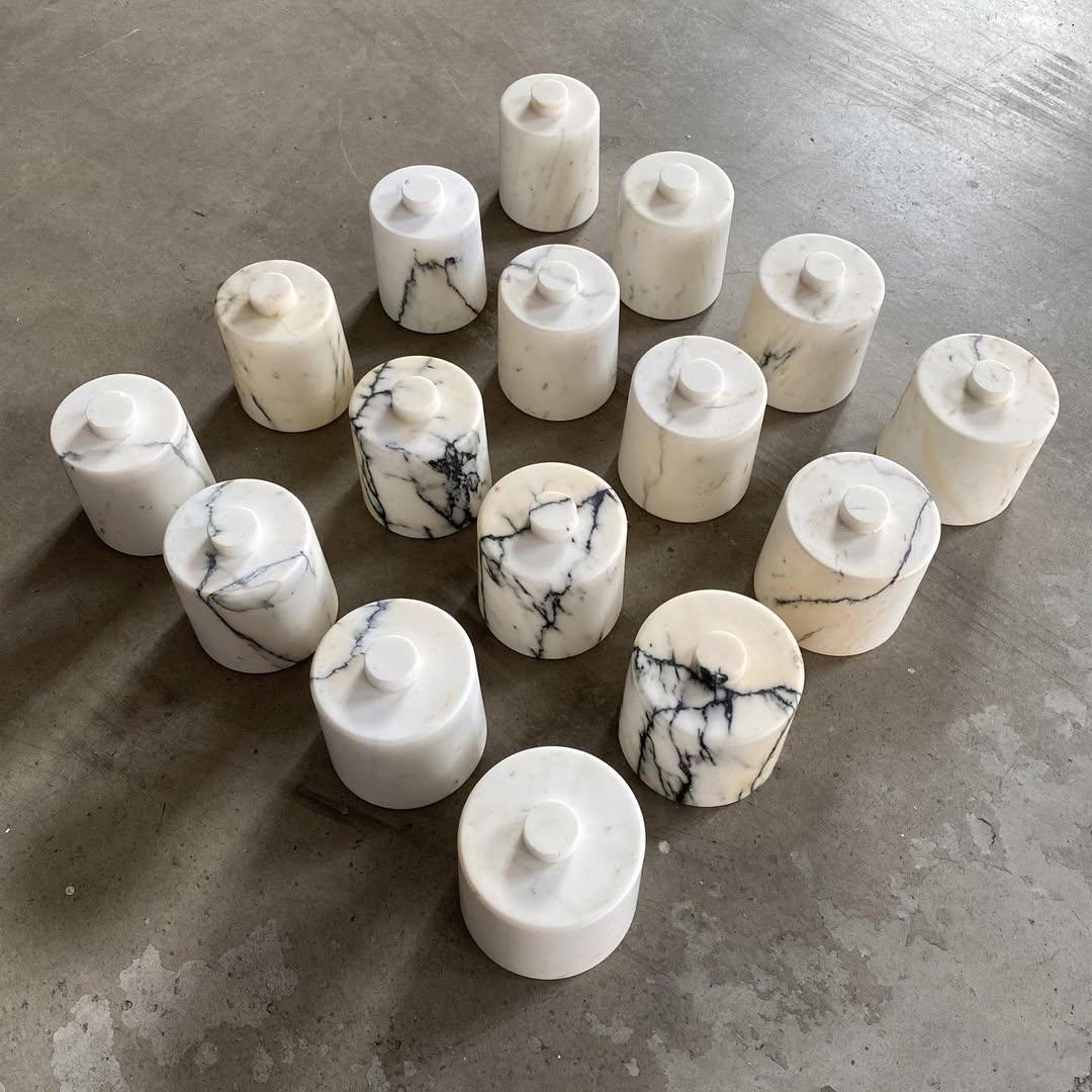 Mesa de centro de arte contemporáneo con base modular de mármol y tapa de acero de Samuele Brianza Vidrio en venta