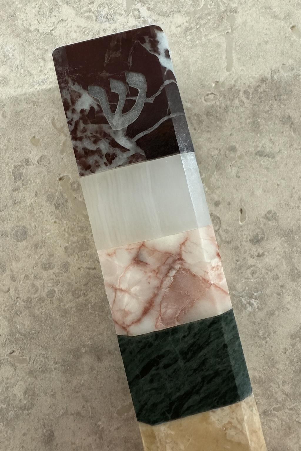 Escultura Mezuzah de mármol y ónice de Studio Gaïa, 2025 en Nuevo estado para la venta en PARIS, FR