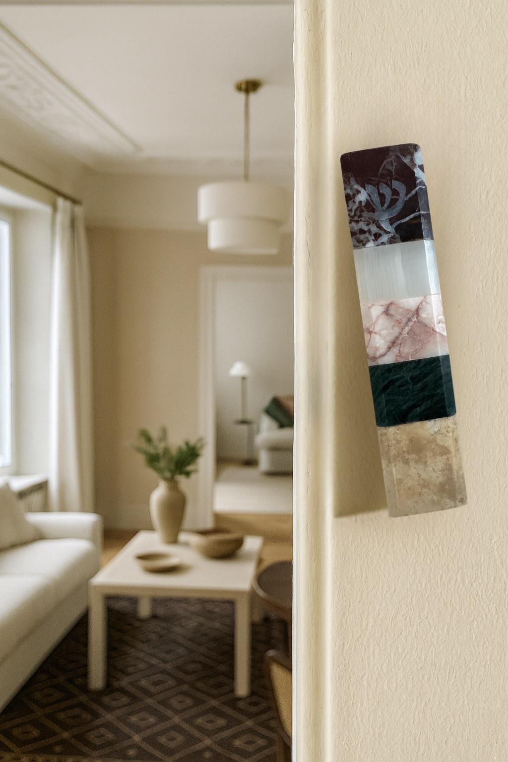 Escultura Mezuzah de mármol y ónice de Studio Gaïa, 2025 Ónix en venta