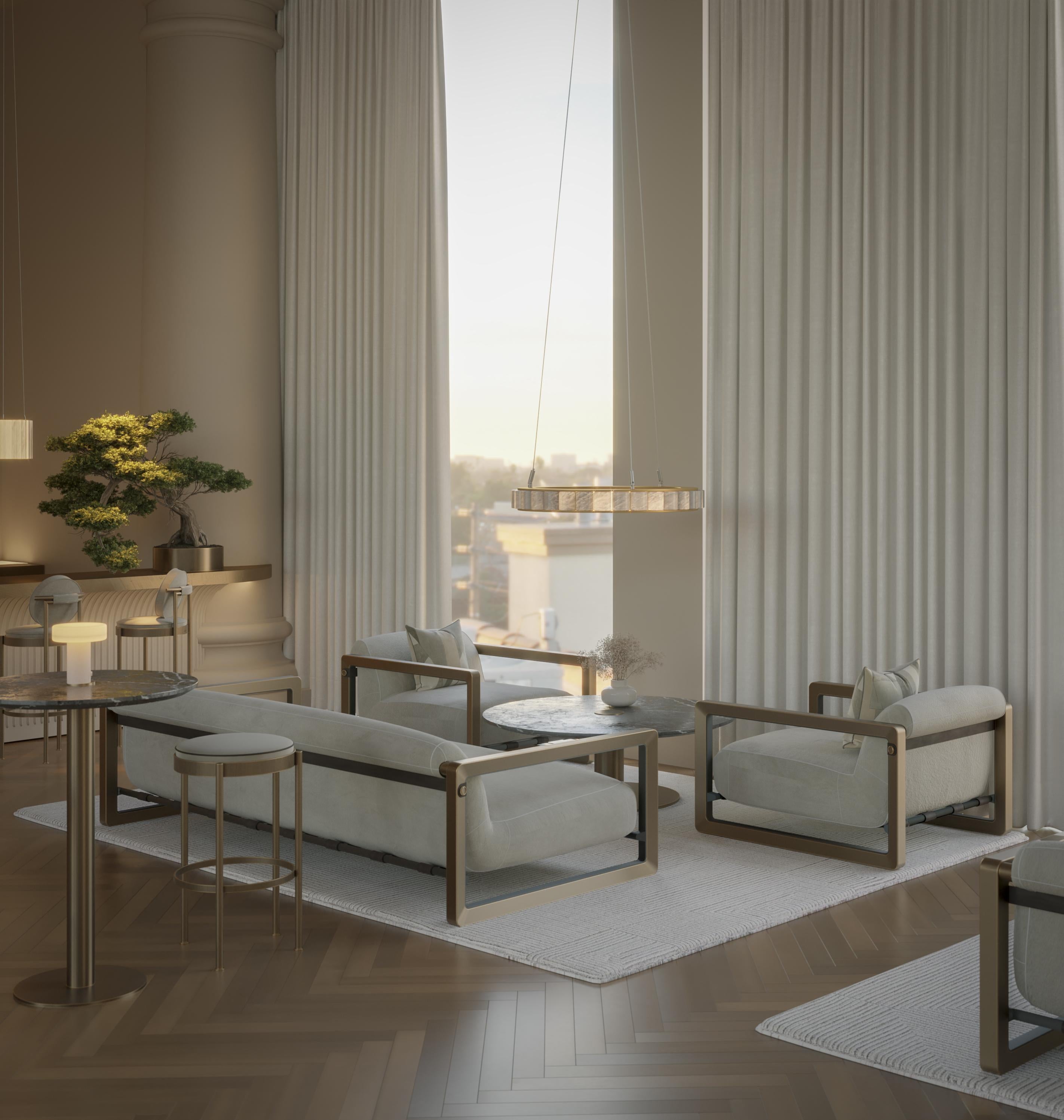 Marmor-Loungetisch für den Außenbereich mit metallischer Struktur (Moderne) im Angebot