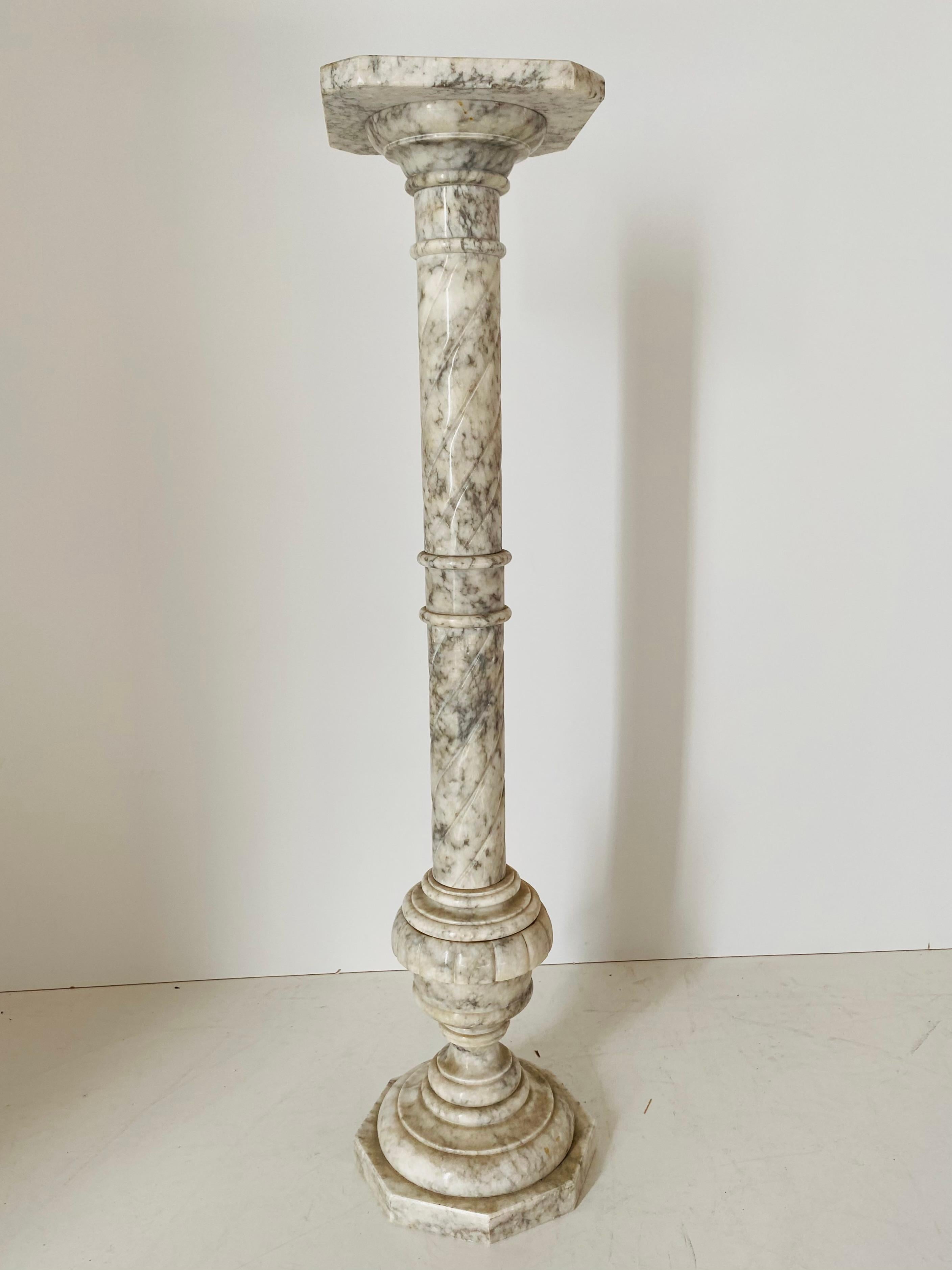 Marble pedestal, 1940s Italy
Nice Carrara marble pedestal, manufactured in Italy in the 1940s. Finely refined details. No damages at the marble. Only signs of time. In really good condtions.