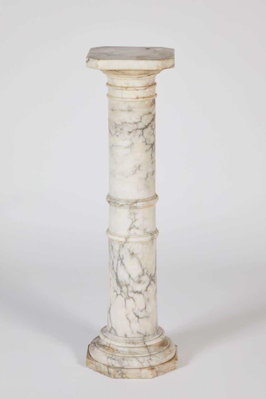 Marble Pedestal In Good Condition In Los Angeles, CA