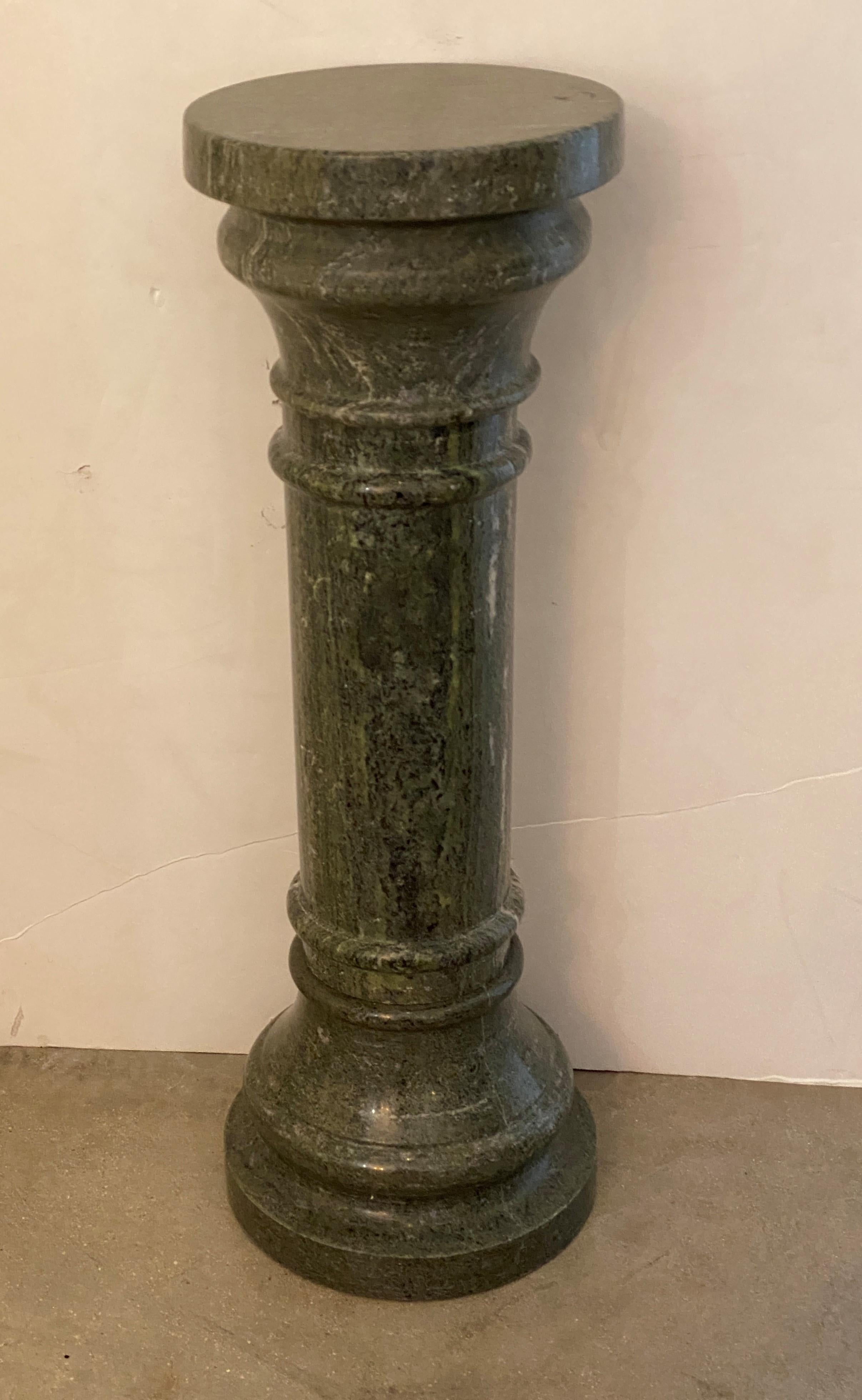 Marble Pedestal in Green Marble For Sale 1
