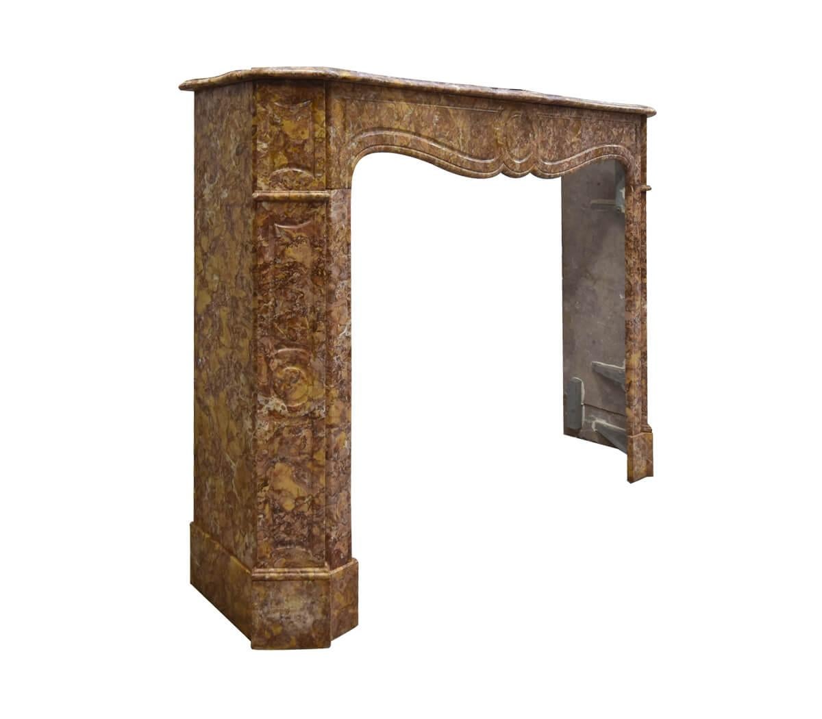 Marble fireplace mantel from the 19th Century.
To place in front of the chimney, type Pompadour.