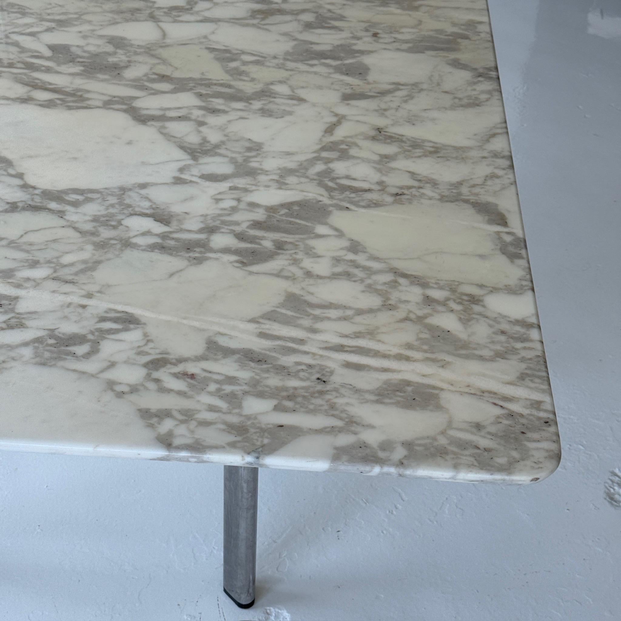 Mid-Century Modern Marble Racetrack Dining Table by Joseph D’Urso for Knoll For Sale