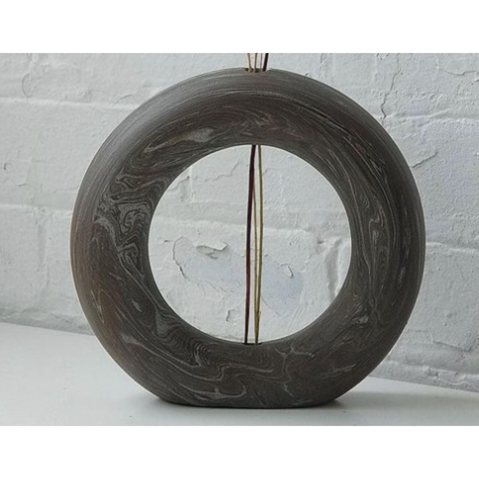 Postmoderno Vaso ad anello in marmo di Solem Ceramics in vendita