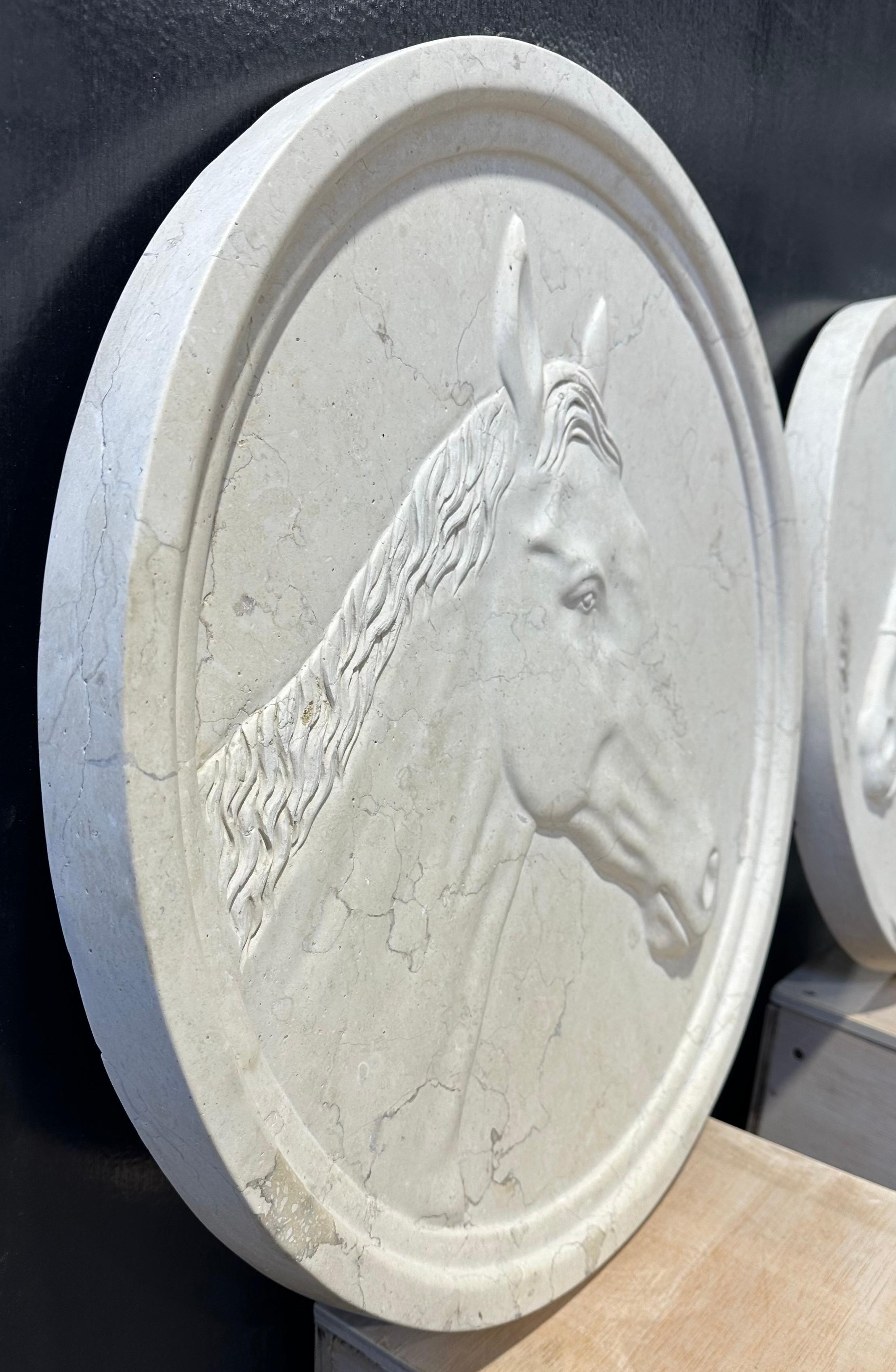 Marble Round Wall Plaques Of Horseheads In Good Condition For Sale In Southall, GB