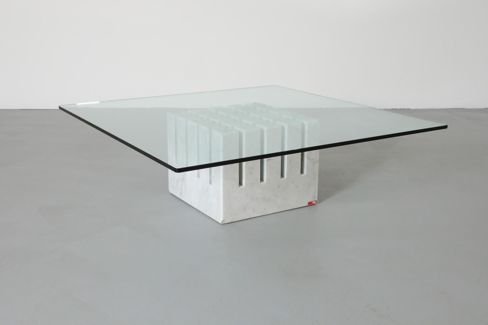 Marble ‘Scacco’ Coffee Table with Glass Top by Cattelan Italia, 1986 In Good Condition For Sale In Los Angeles, CA