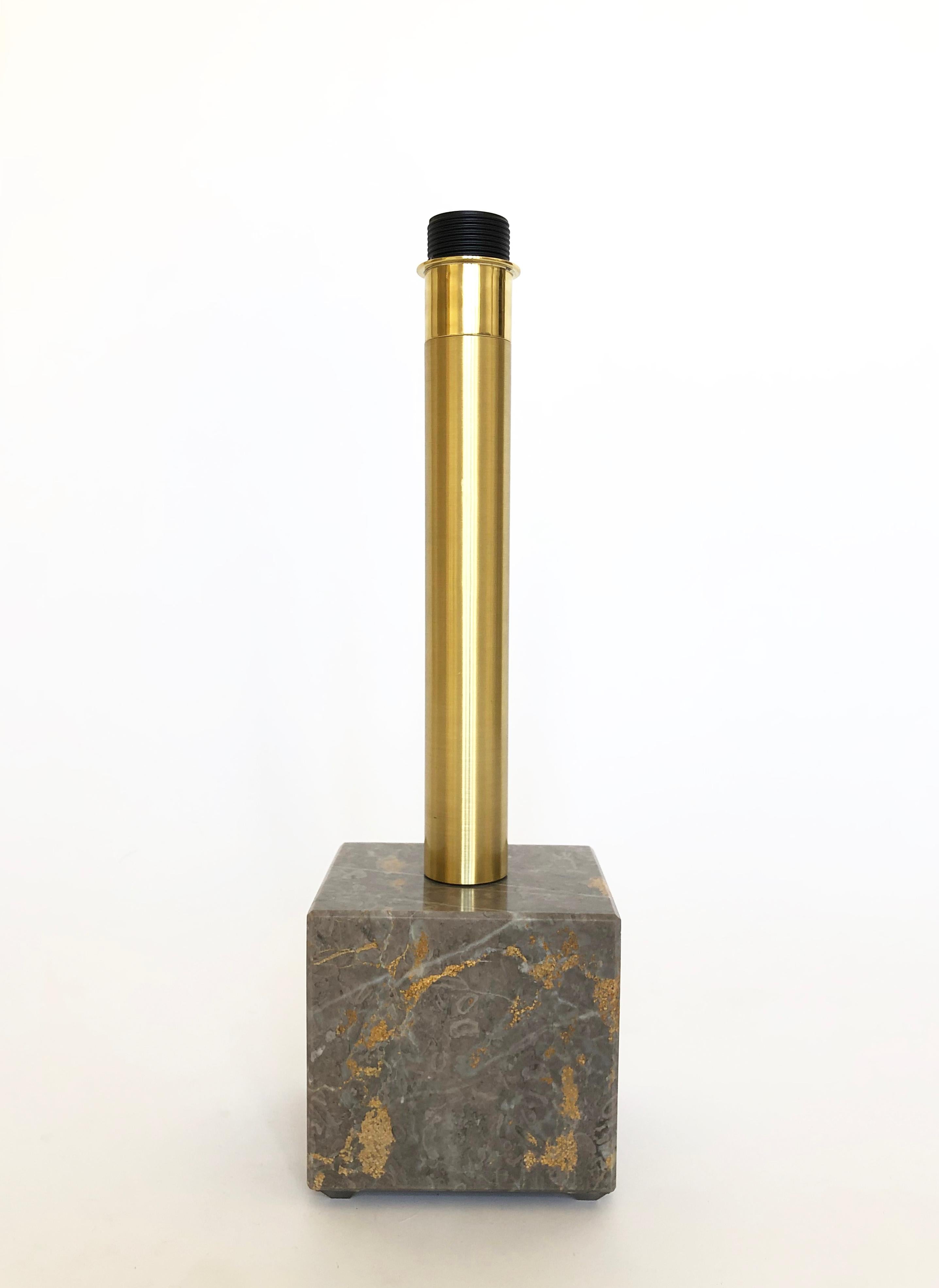 Marmor-Tischlampe mit Skulptur von Brajak Vitberg im Angebot 1