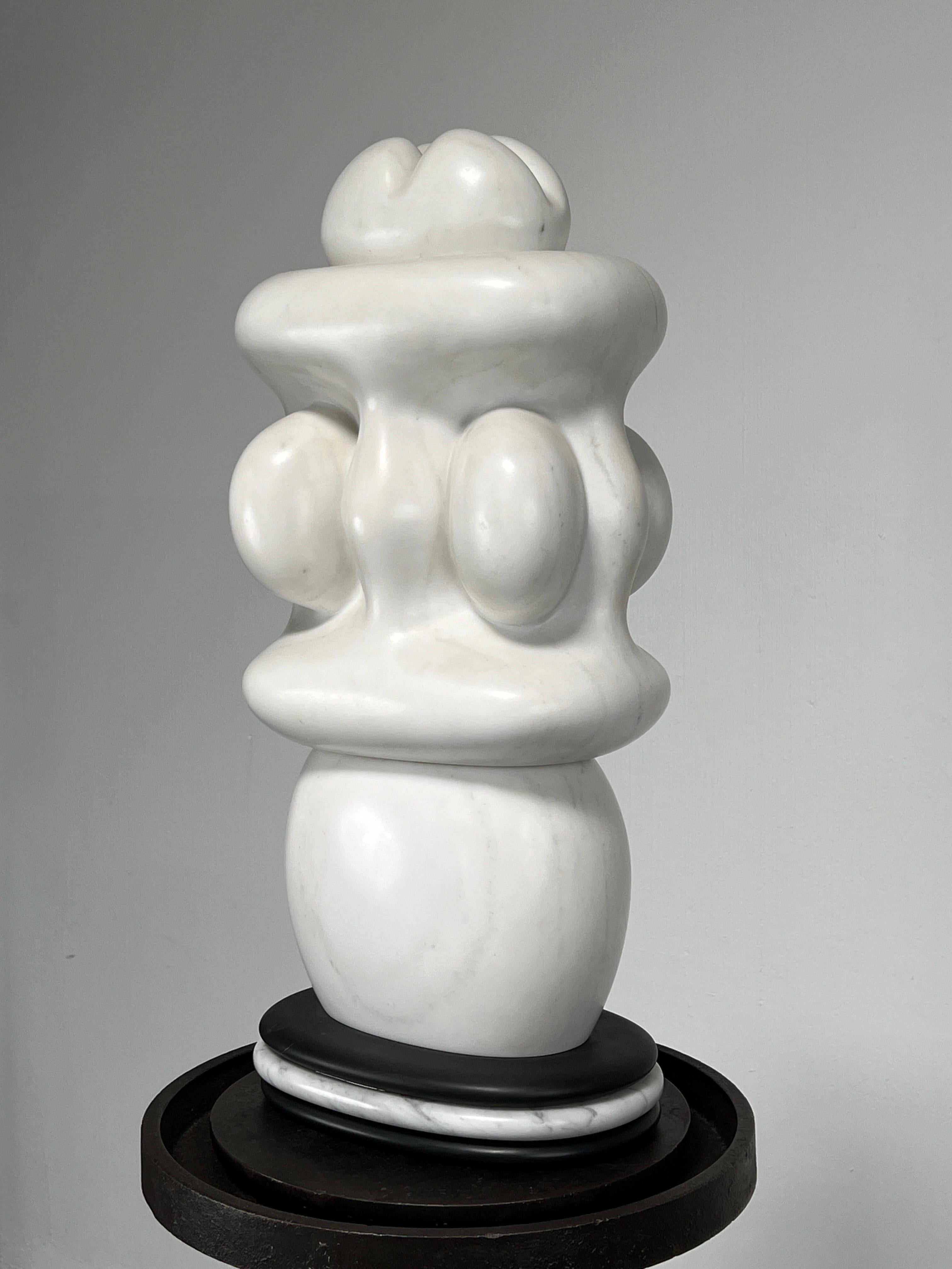 Moderno Scultura in marmo di Charles Herndon in vendita