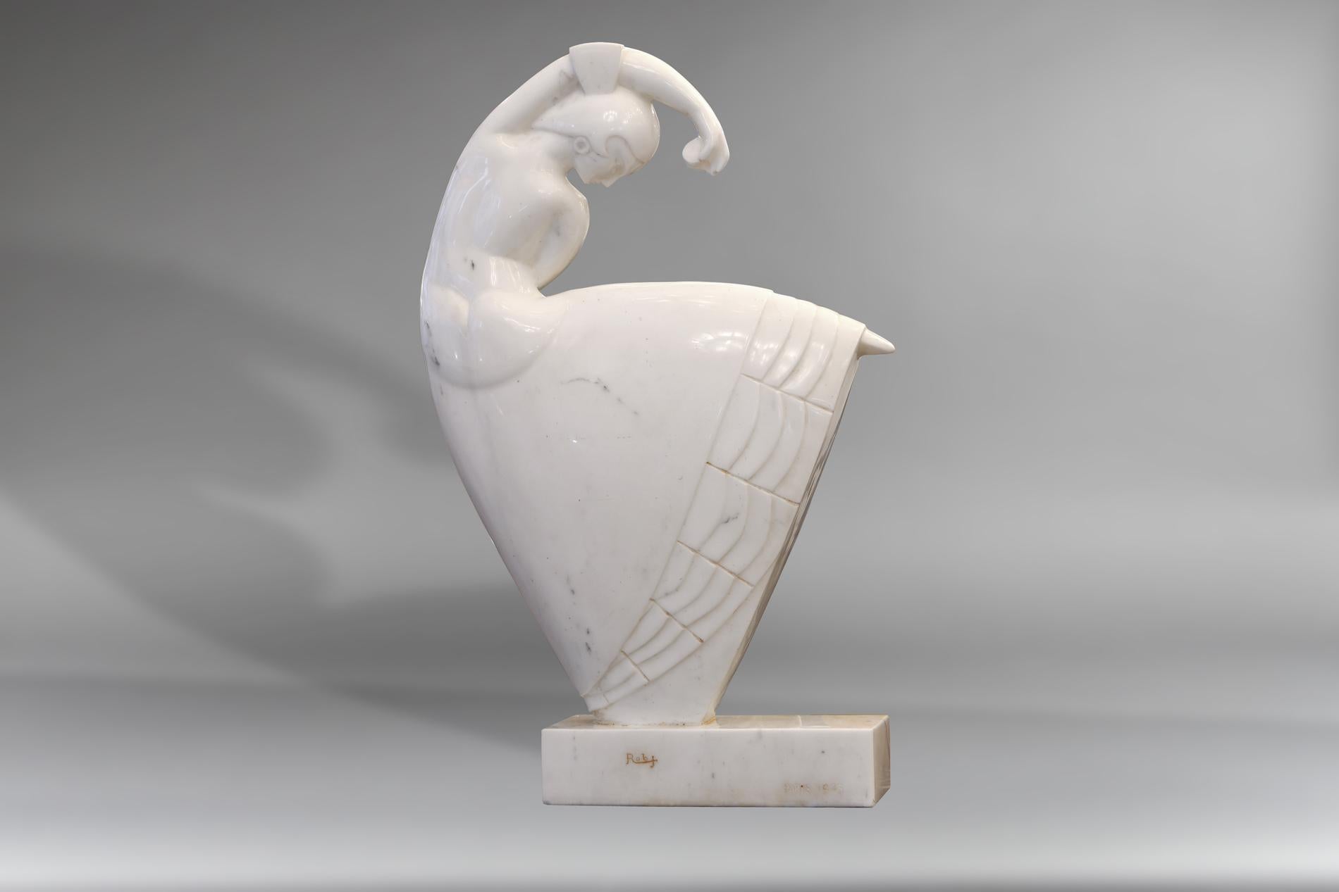 Incredible sculpture direct cut in white marble with black veins by Raymonde Guerbe and engraved ROBJ from 1925.
Unique piece existing nowhere else representing a Spanish dancer.
The sculpture was part of the MNHA known as the National History and