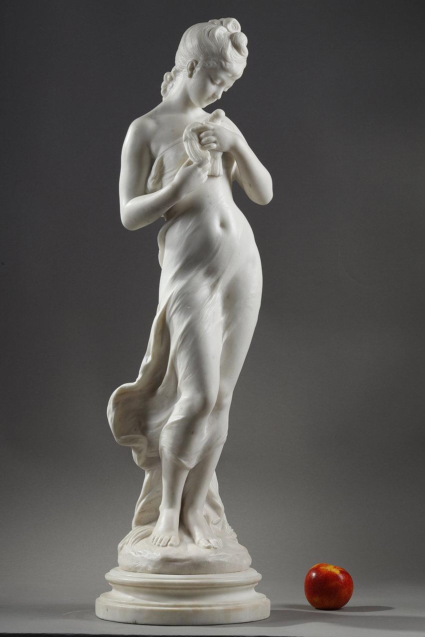 Charmante sculpture en marbre intitulée 