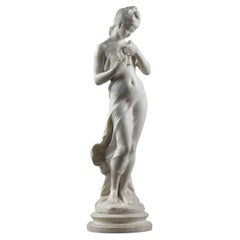 Marmorskulptur mit dem Titel „ Junge Frau mit Taube“, signiert Hippolyte Moreau