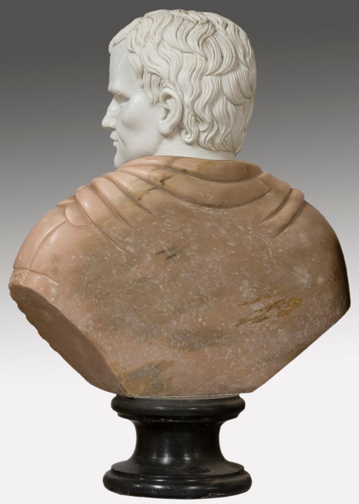 Autre Sculpture en marbre inspirée des portraits de bustes de l'Empire romain en vente