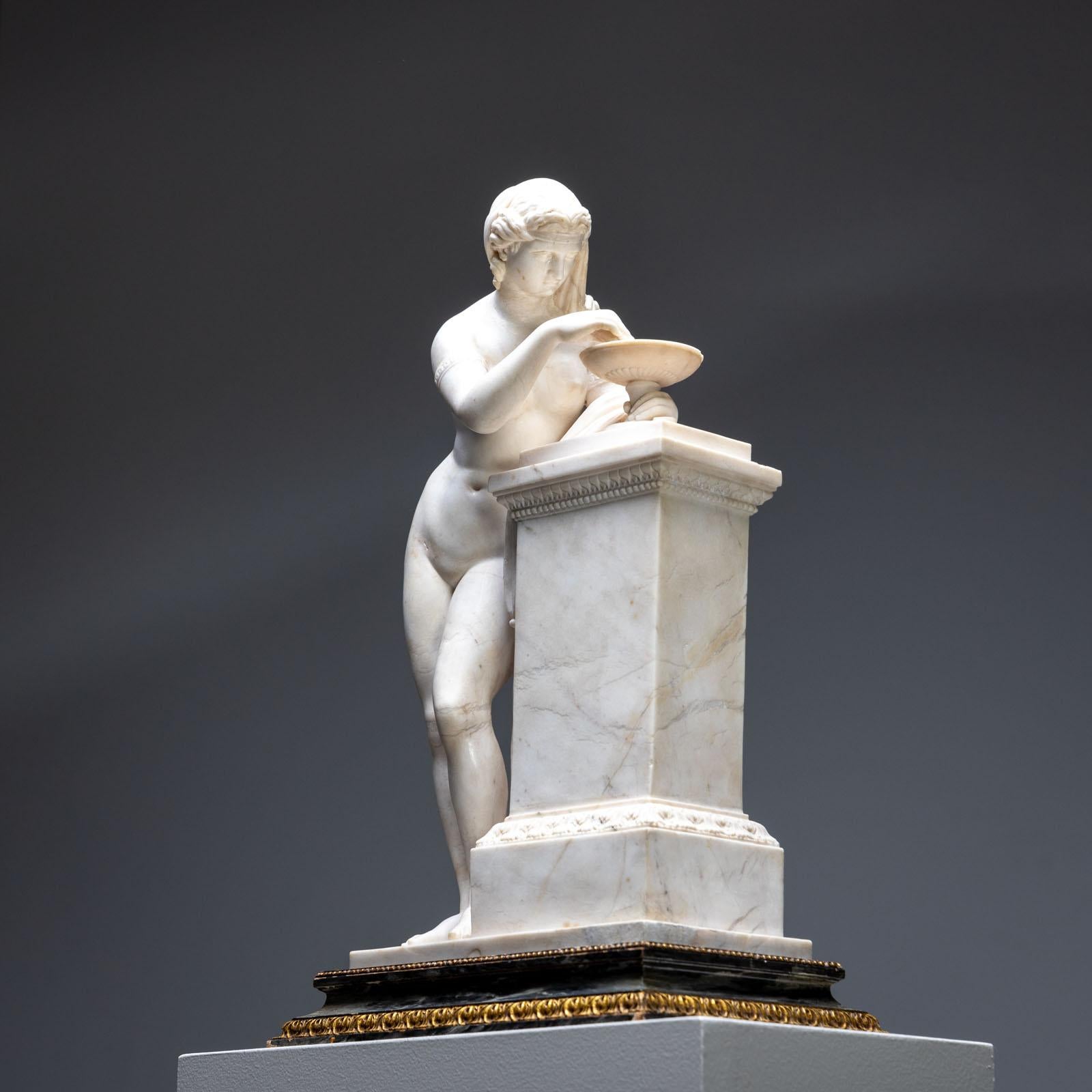 Sculpture en marbre représentant une nymphe, 19e siècle en vente 2
