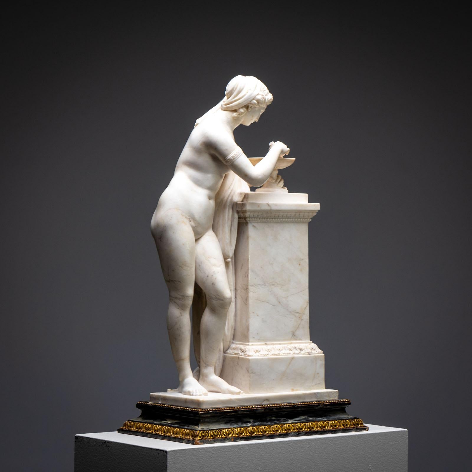 Sculpture en marbre représentant une nymphe, 19e siècle en vente 4