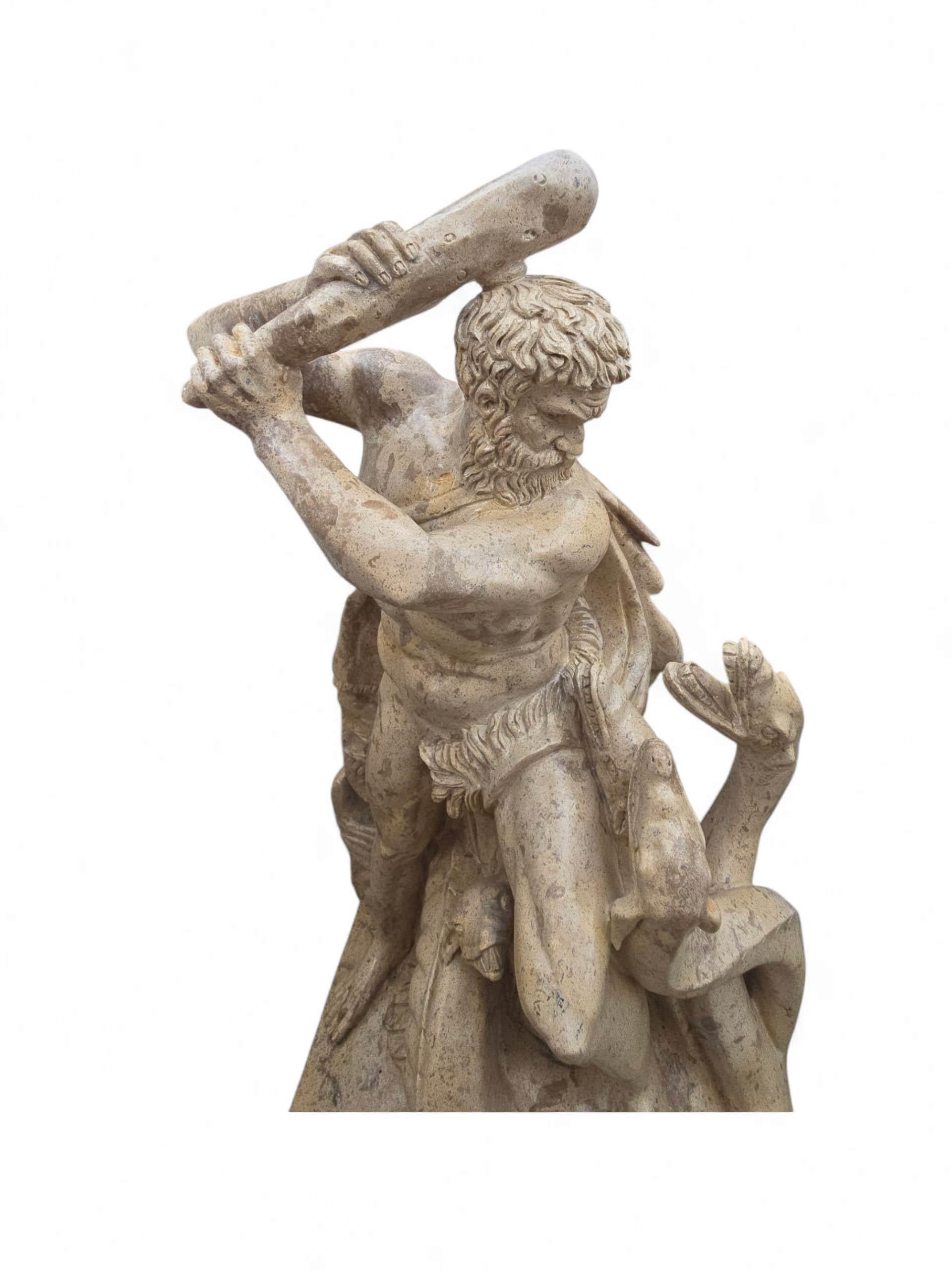 Début du 20ème siècle Sculpture en marbre d'Hercule combattant les serpents, Italie, début du XXe siècle en vente