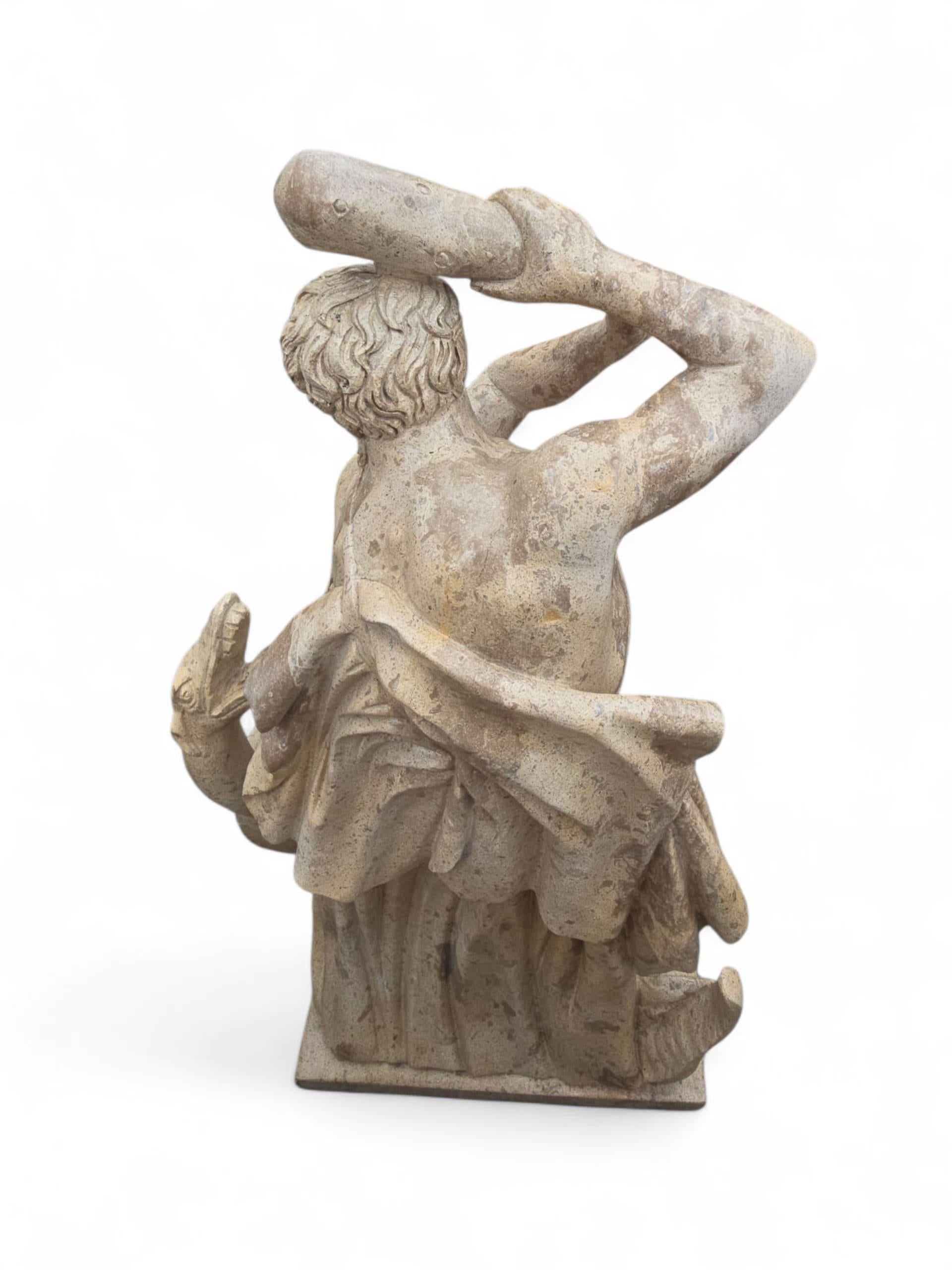Sculpture en marbre d'Hercule combattant les serpents, Italie, début du XXe siècle en vente 3