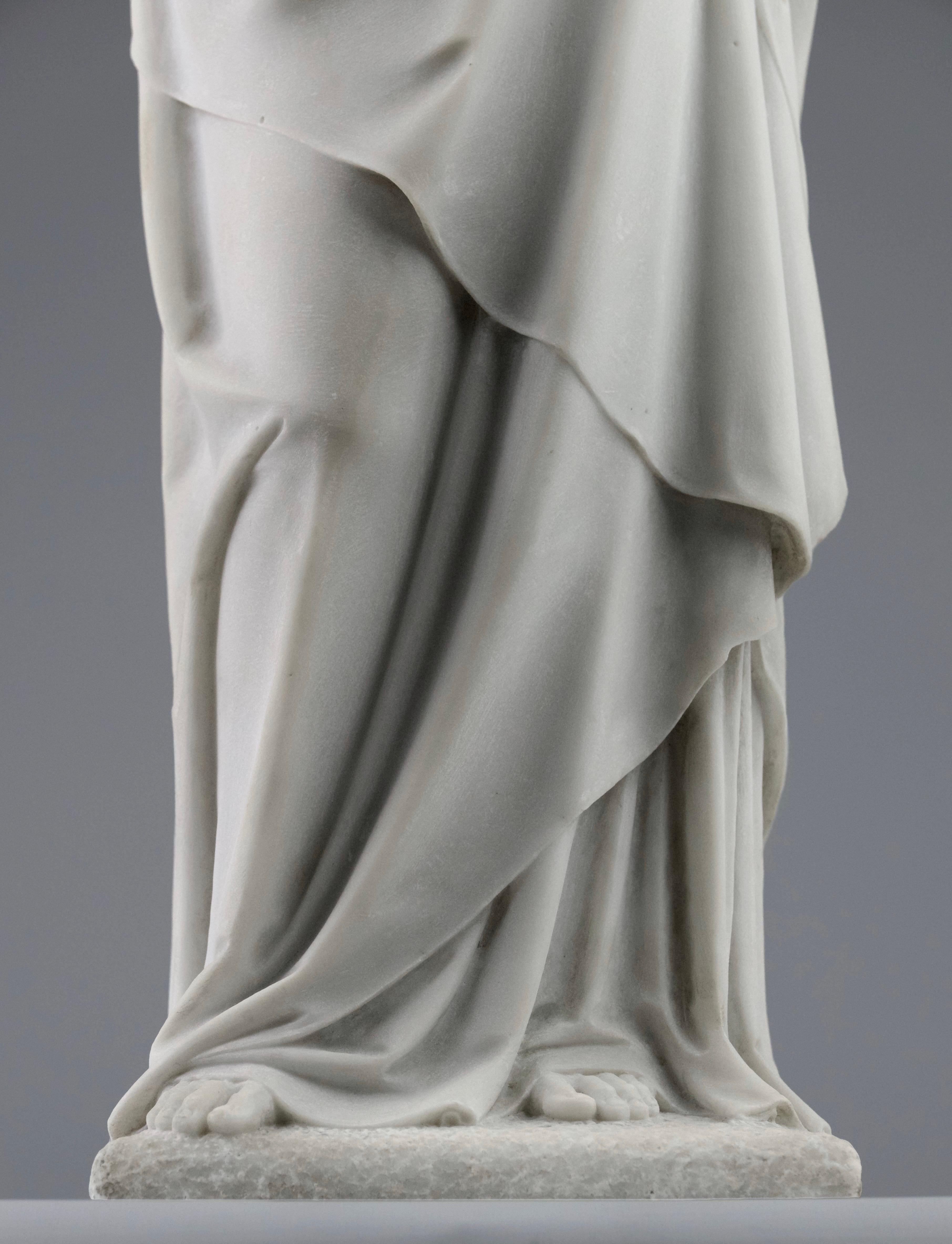 Français Sculpture en marbre de Saint John The Evangelist, France, XIXe siècle en vente