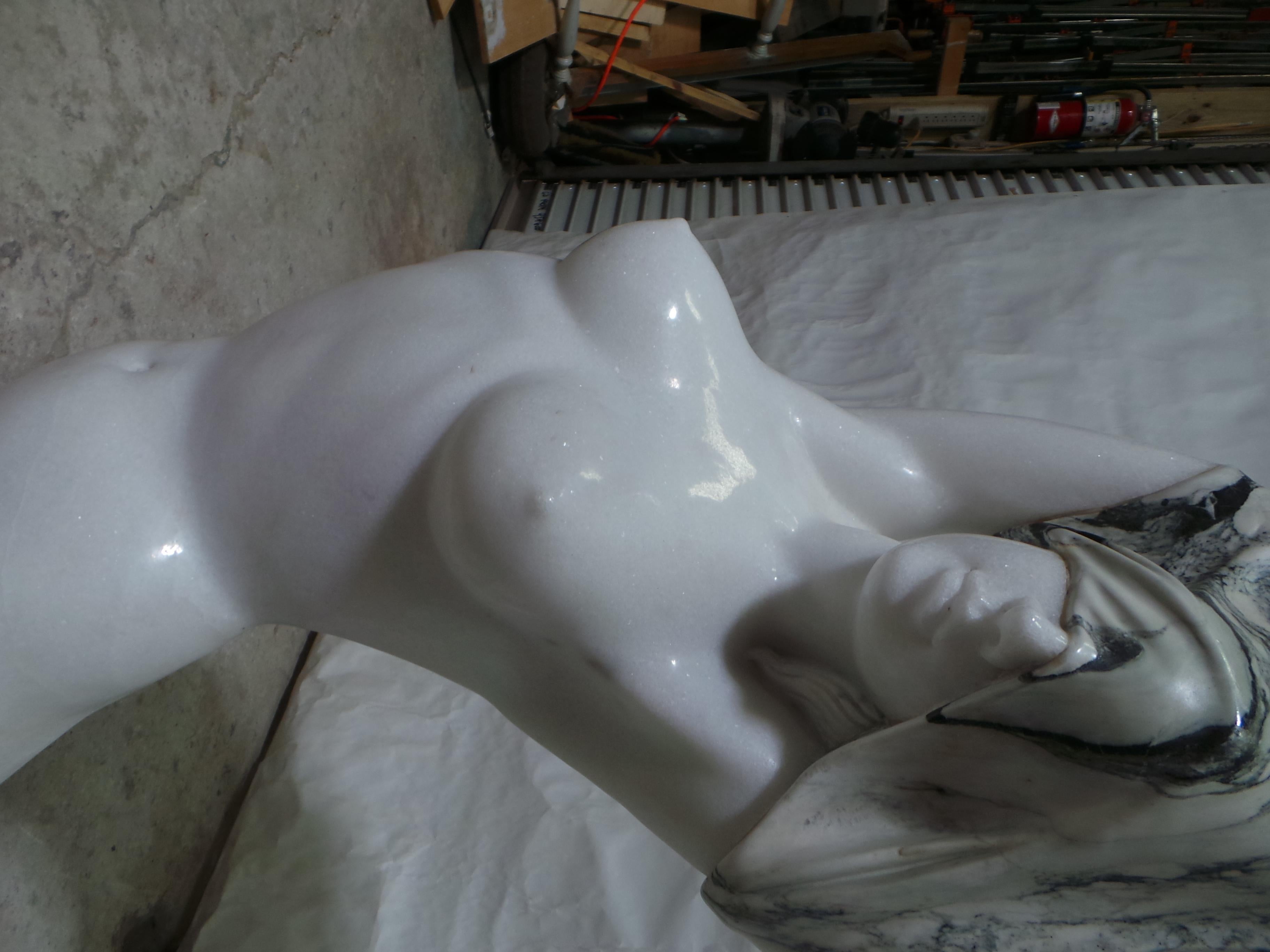 Swedish Marble Sculpture Woman Undressing White Marble+Verde Indio Marble For Sale