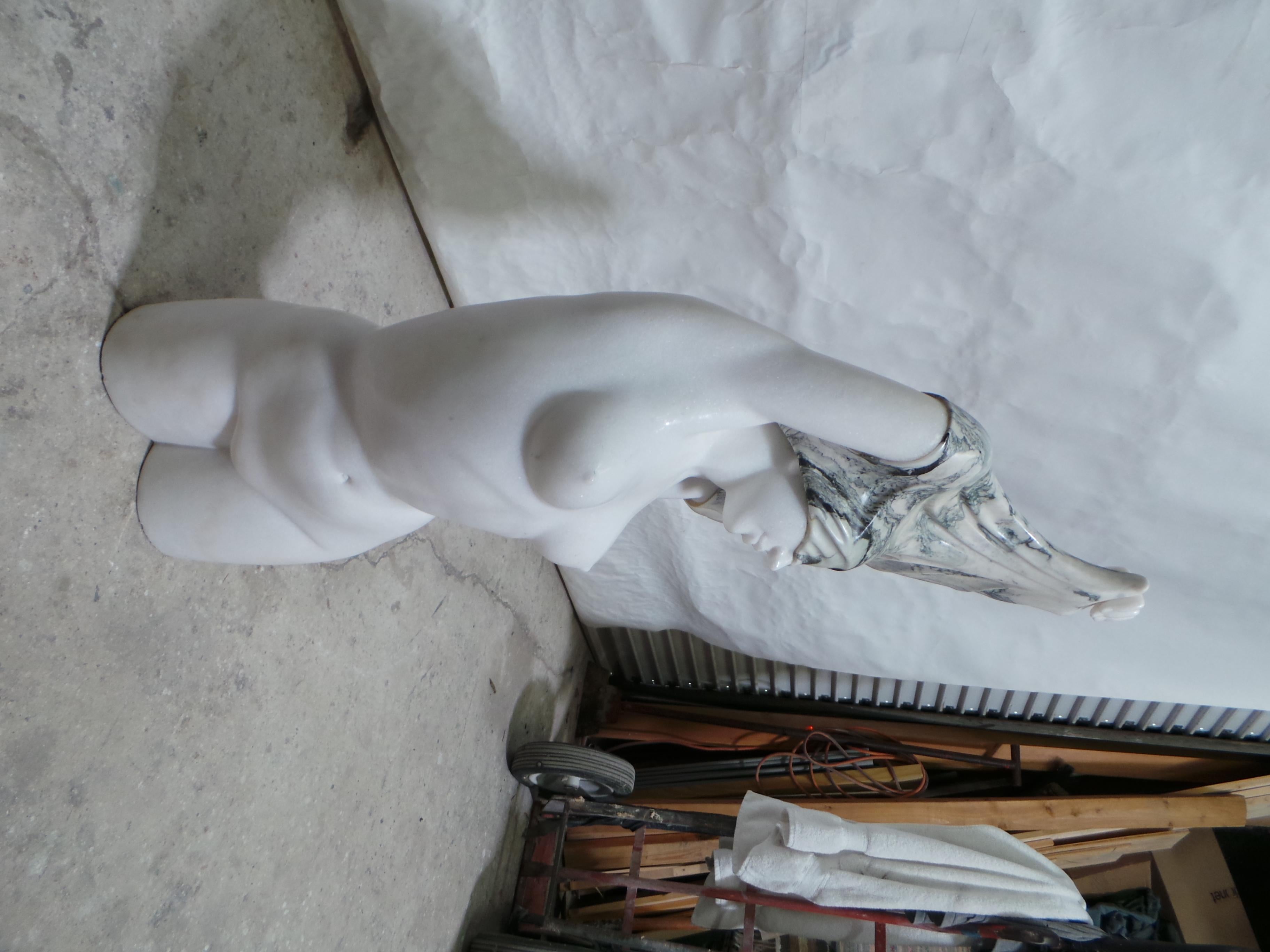 Marble Sculpture Woman Undressing White Marble+Verde Indio Marble In Good Condition For Sale In Hollywood, FL